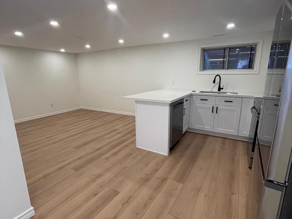 









954


Ninth

Street,
Mississauga,




ON
L5E 1S3

