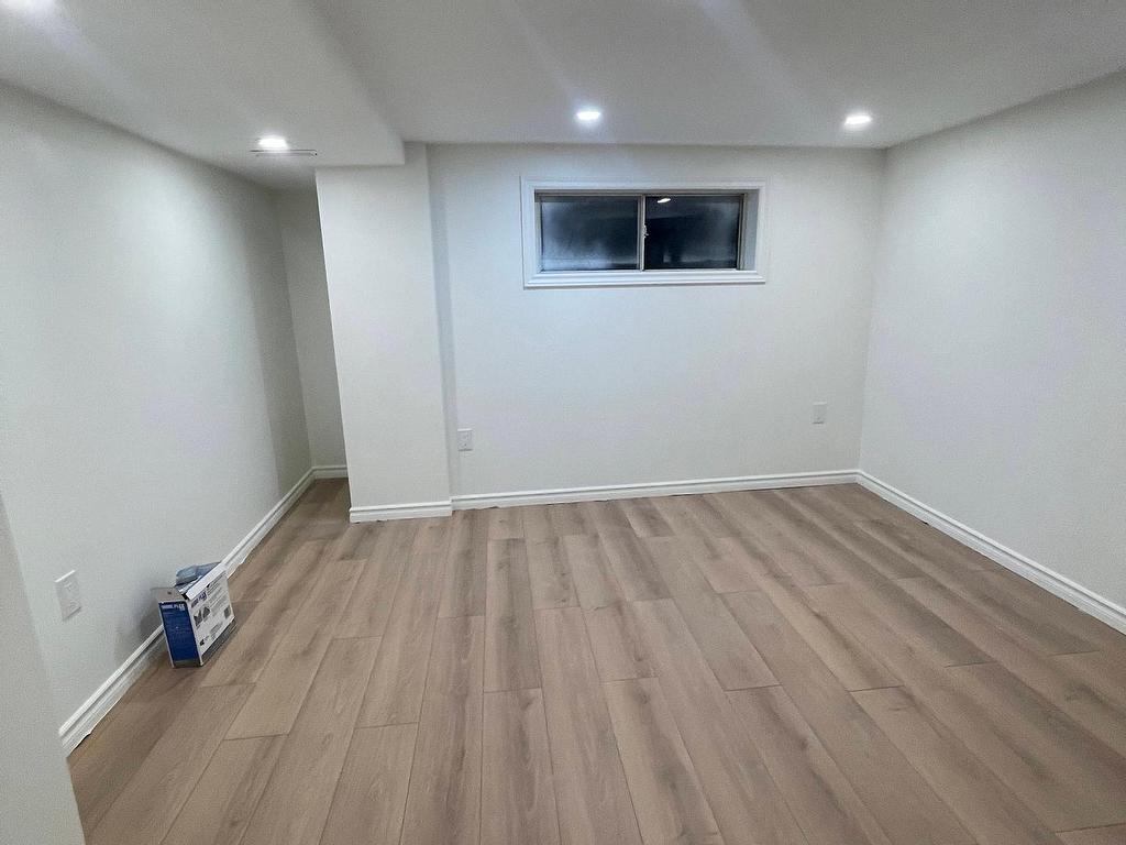 









954


Ninth

Street,
Mississauga,




ON
L5E 1S3

