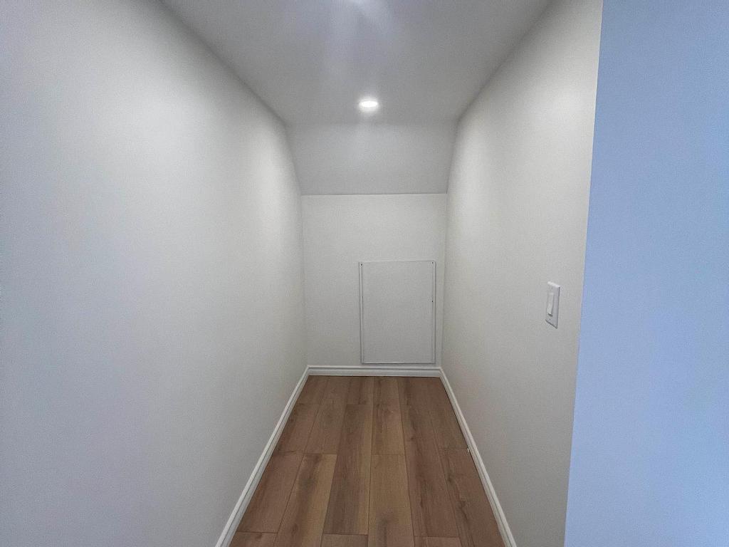 









954


Ninth

Street,
Mississauga,




ON
L5E 1S3

