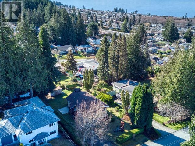 












7154 HAZELTON STREET

,
Powell River,




British Columbia

