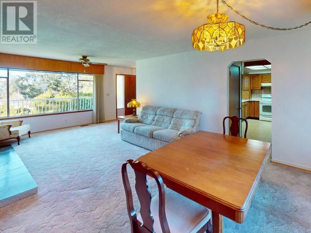 












7154 HAZELTON STREET

,
Powell River,




British Columbia
