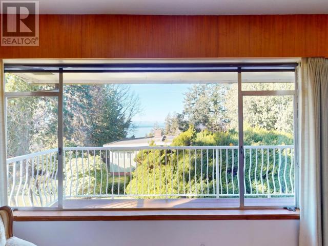 












7154 HAZELTON STREET

,
Powell River,




British Columbia
