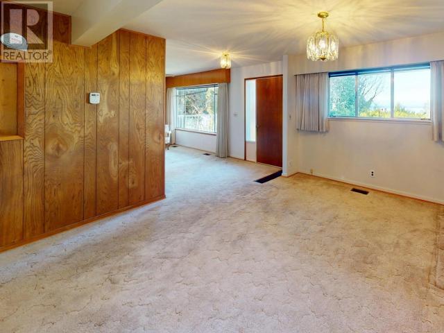 












7154 HAZELTON STREET

,
Powell River,




British Columbia
