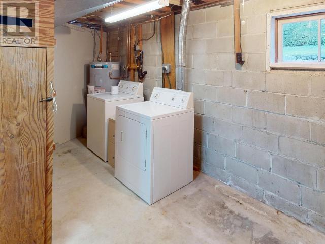 












7154 HAZELTON STREET

,
Powell River,




British Columbia
