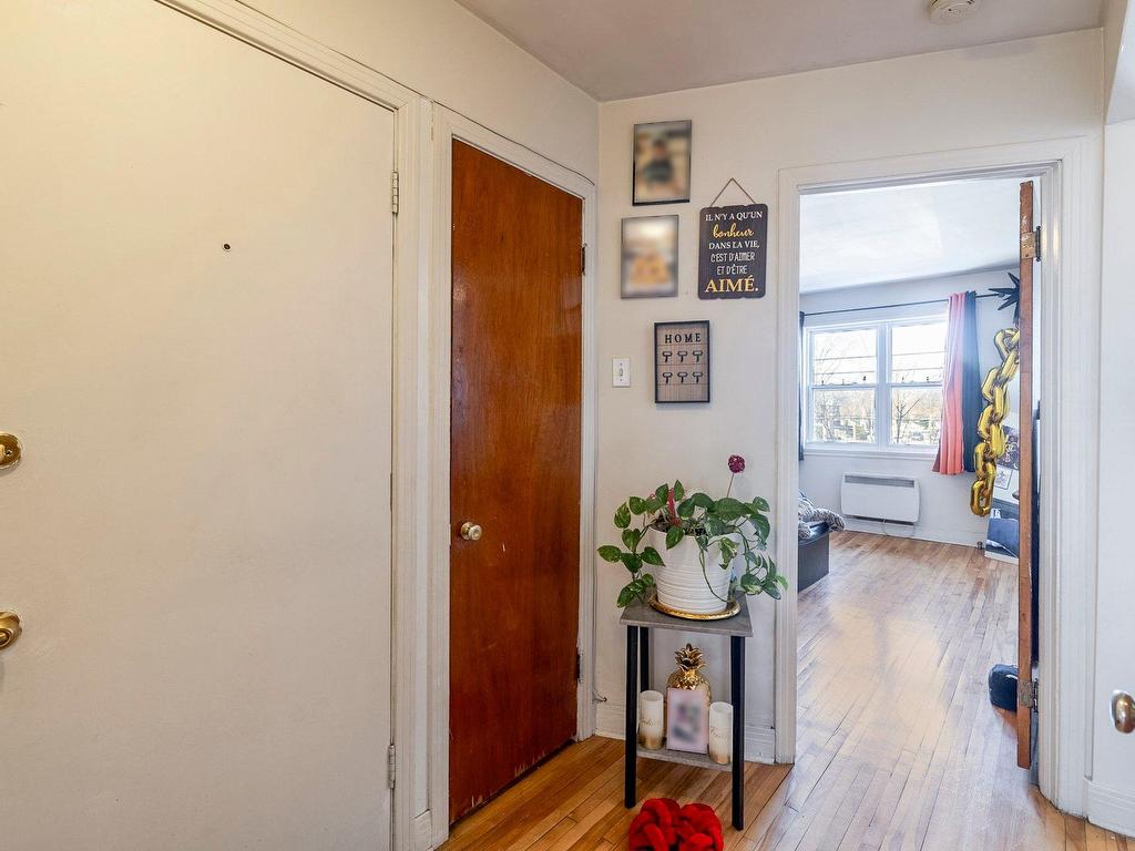 









5290

 - 5294


Av. MacMahon

,
Montréal (Côte-des-Neiges/Notre-Dame-de-Grâce),




QC
H4V2B7


