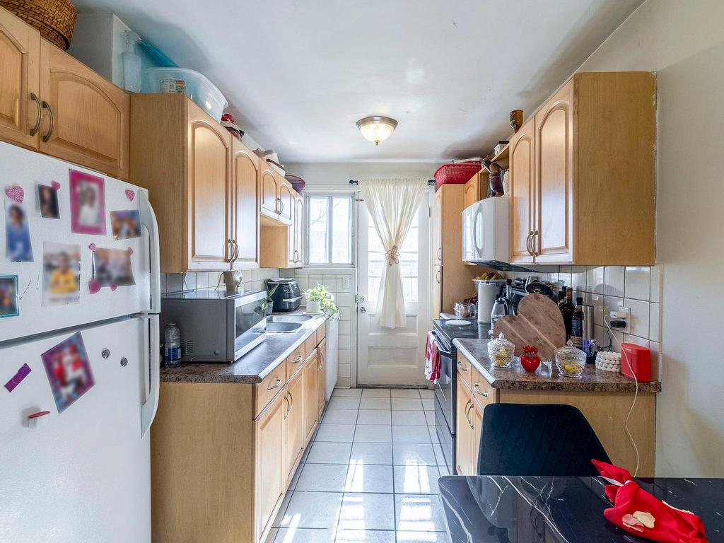 









5290

 - 5294


Av. MacMahon

,
Montréal (Côte-des-Neiges/Notre-Dame-de-Grâce),




QC
H4V2B7

