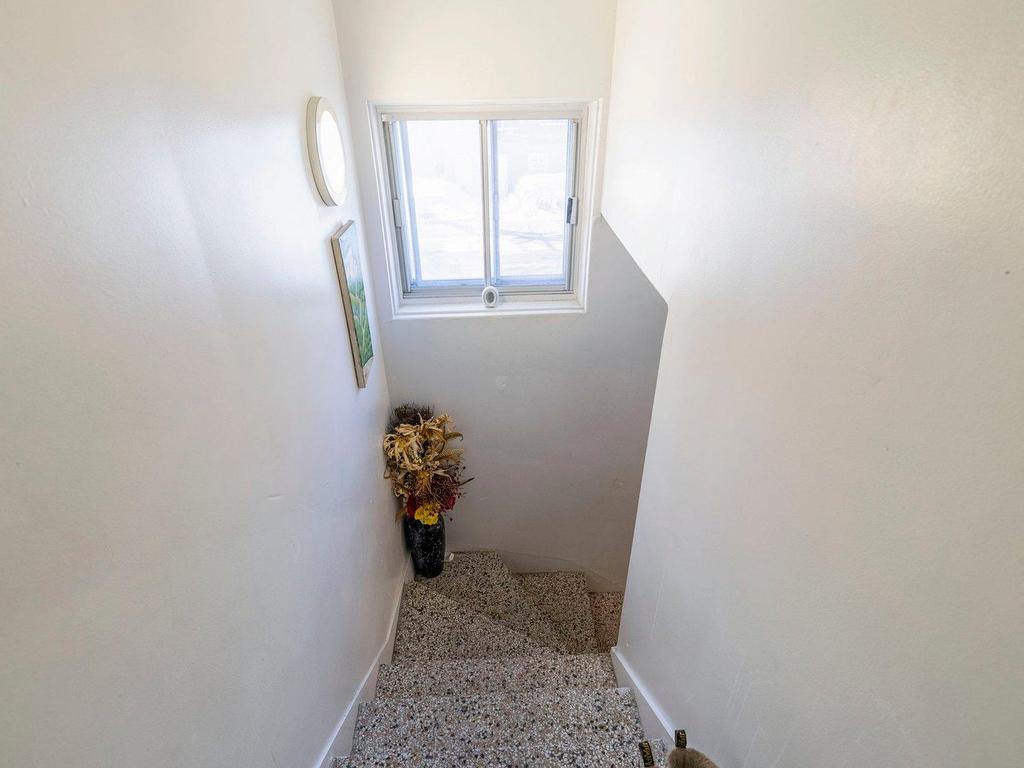 









5290

 - 5294


Av. MacMahon

,
Montréal (Côte-des-Neiges/Notre-Dame-de-Grâce),




QC
H4V2B7

