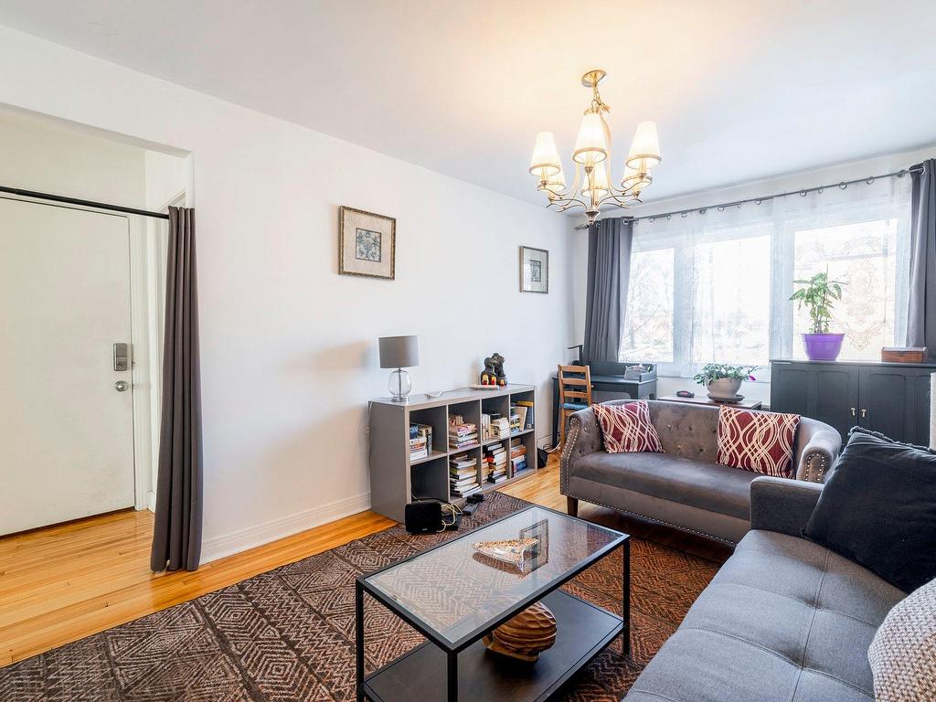 









5290

 - 5294


Av. MacMahon

,
Montréal (Côte-des-Neiges/Notre-Dame-de-Grâce),




QC
H4V2B7

