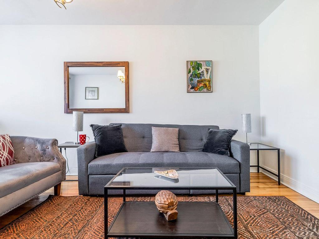 









5290

 - 5294


Av. MacMahon

,
Montréal (Côte-des-Neiges/Notre-Dame-de-Grâce),




QC
H4V2B7

