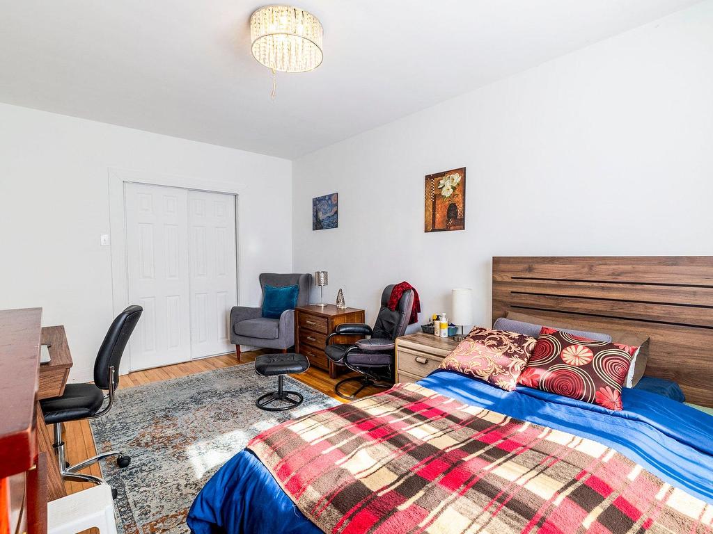









5290

 - 5294


Av. MacMahon

,
Montréal (Côte-des-Neiges/Notre-Dame-de-Grâce),




QC
H4V2B7

