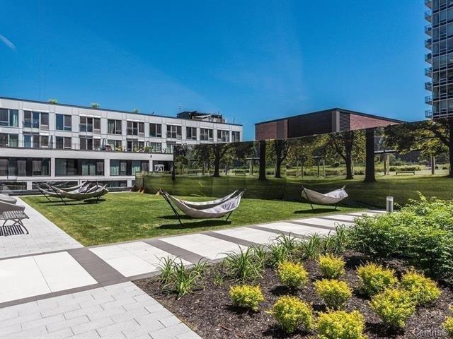 









235


Rue Peel

, 1011,
Montréal (Le Sud-Ouest),




QC
H3C0P8

