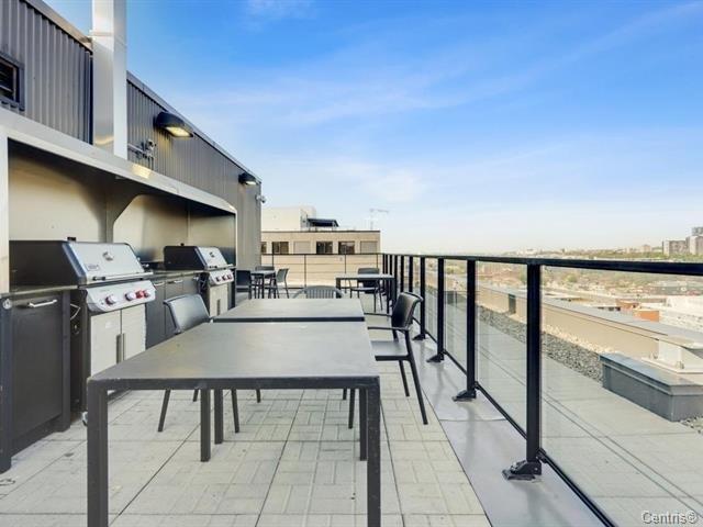 









235


Rue Peel

, 1011,
Montréal (Le Sud-Ouest),




QC
H3C0P8

