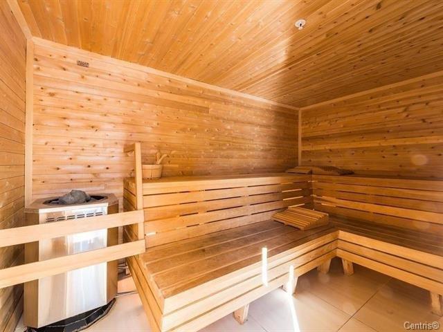 









235


Rue Peel

, 1011,
Montréal (Le Sud-Ouest),




QC
H3C0P8

