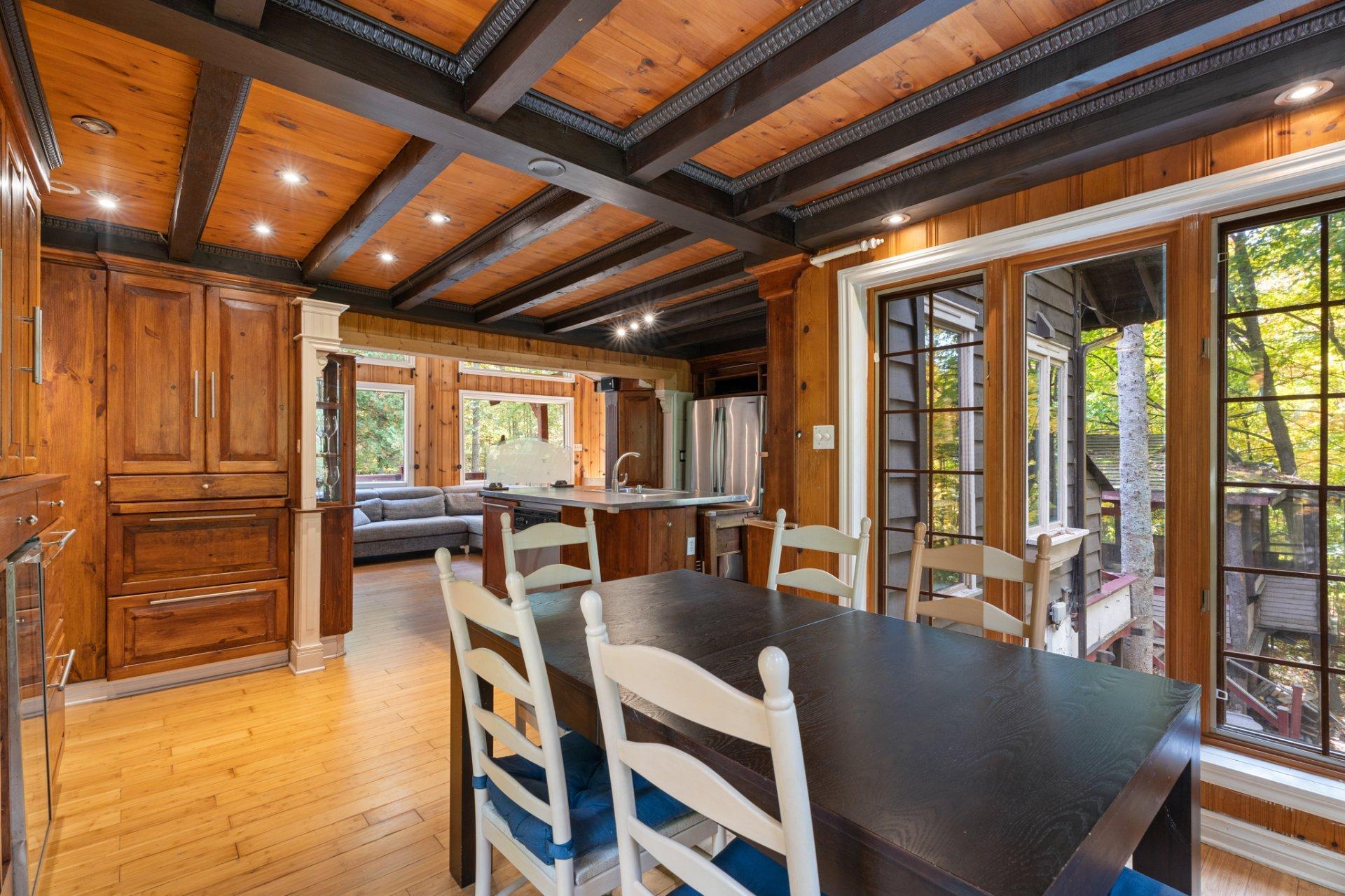 









470


Rue de l'Edelweiss

,
Sainte-Agathe-des-Monts,




QC
J8C0J9


