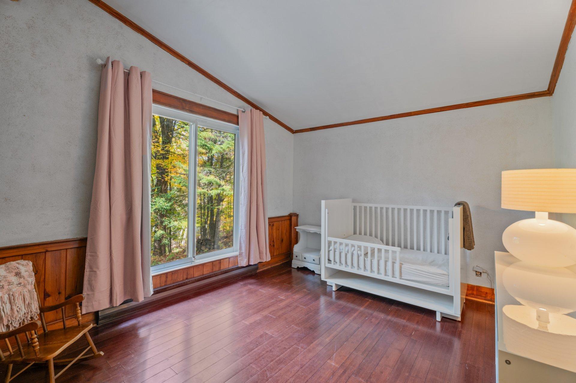 









470


Rue de l'Edelweiss

,
Sainte-Agathe-des-Monts,




QC
J8C0J9

