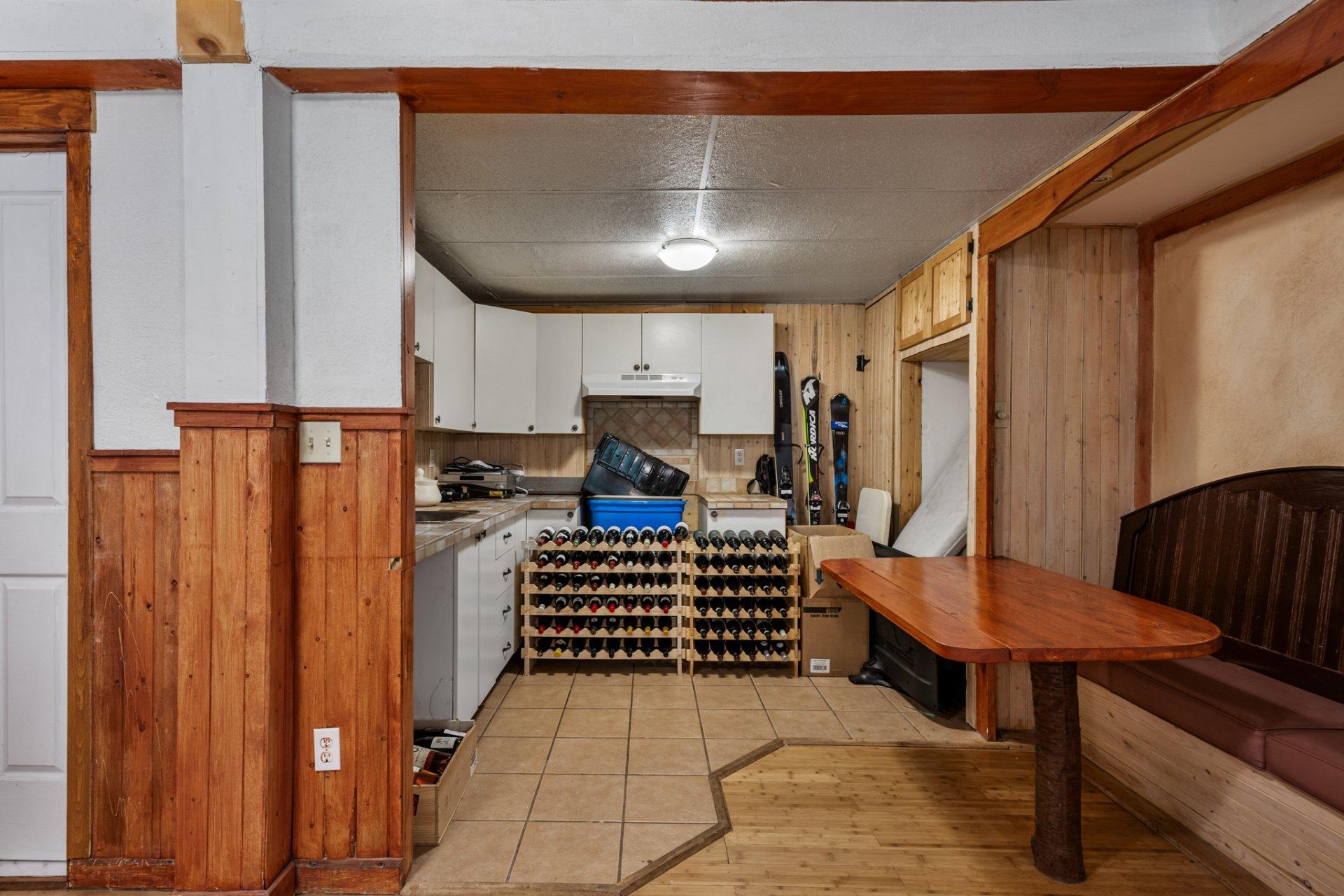 









470


Rue de l'Edelweiss

,
Sainte-Agathe-des-Monts,




QC
J8C0J9


