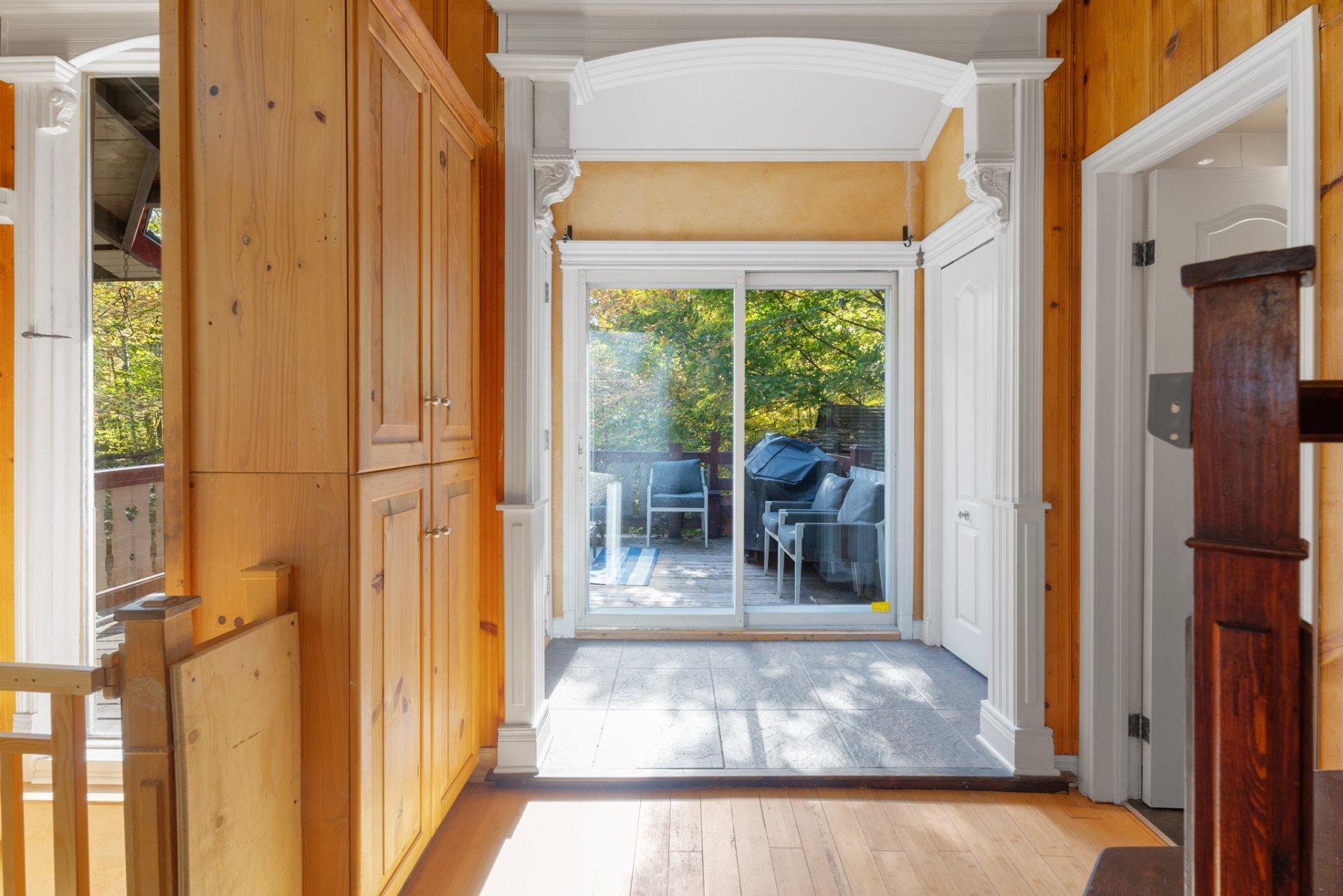 









470


Rue de l'Edelweiss

,
Sainte-Agathe-des-Monts,




QC
J8C0J9

