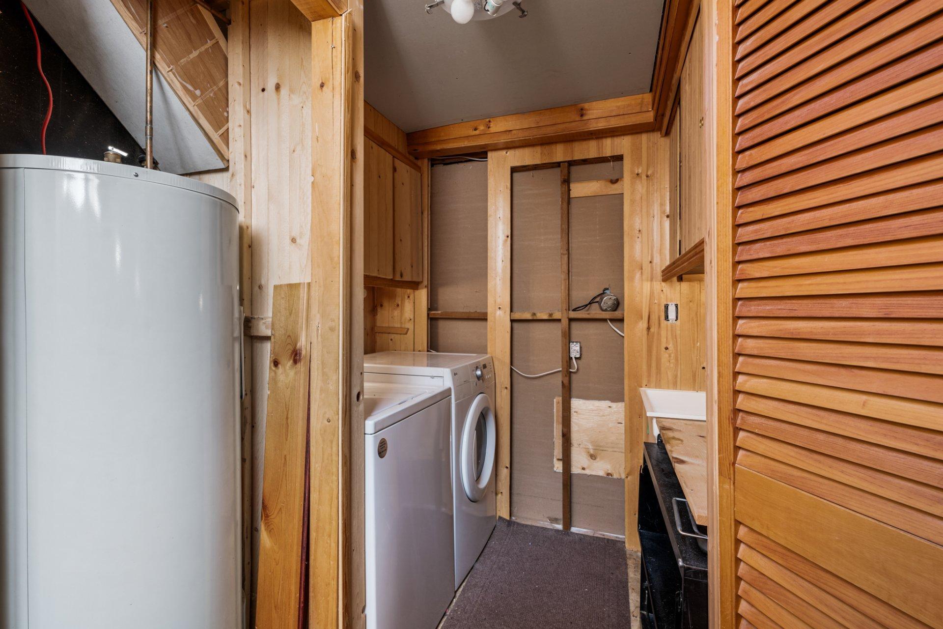 









470


Rue de l'Edelweiss

,
Sainte-Agathe-des-Monts,




QC
J8C0J9

