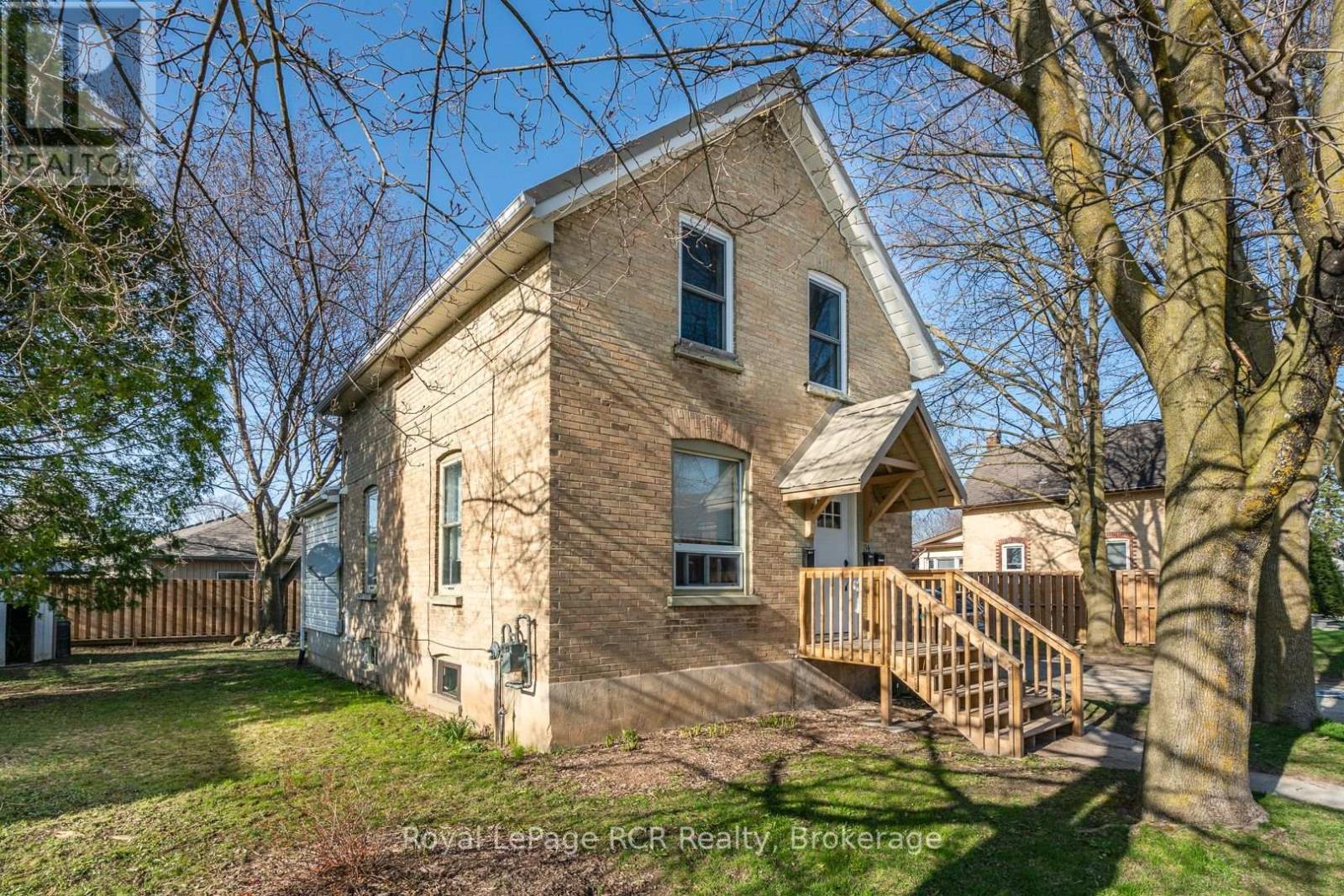 












134 9TH STREET

,
Hanover,




Ontario
N4N1K6

