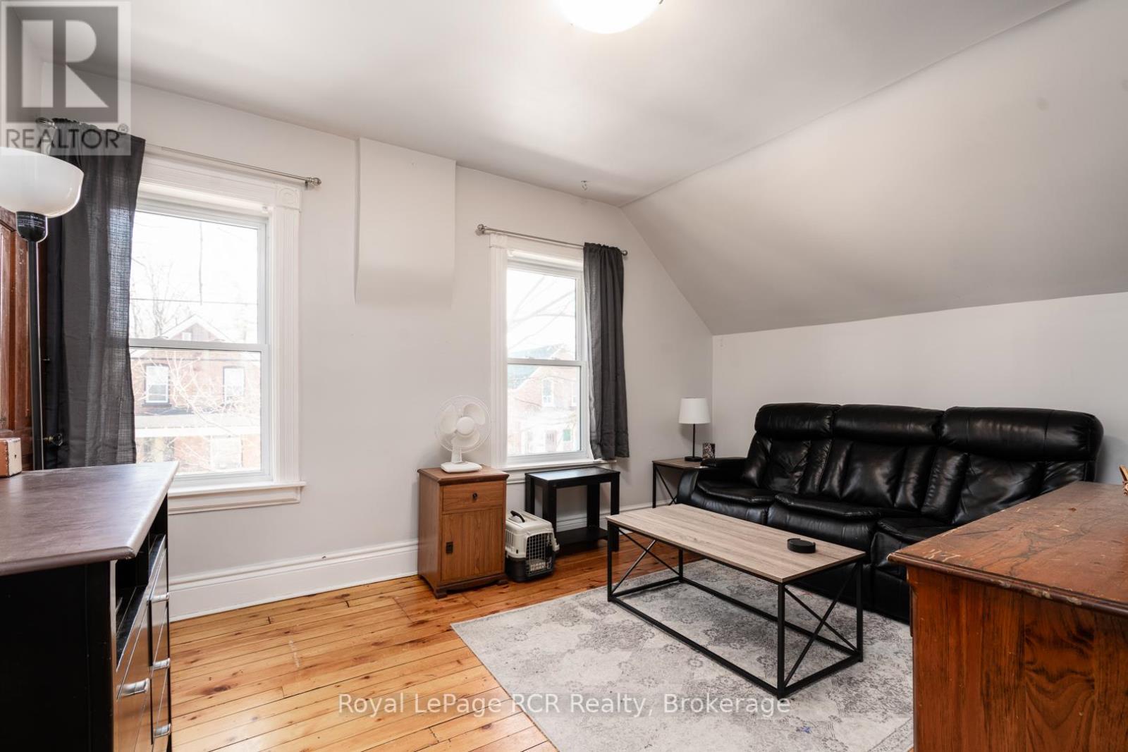 












134 9TH STREET

,
Hanover,




Ontario
N4N1K6

