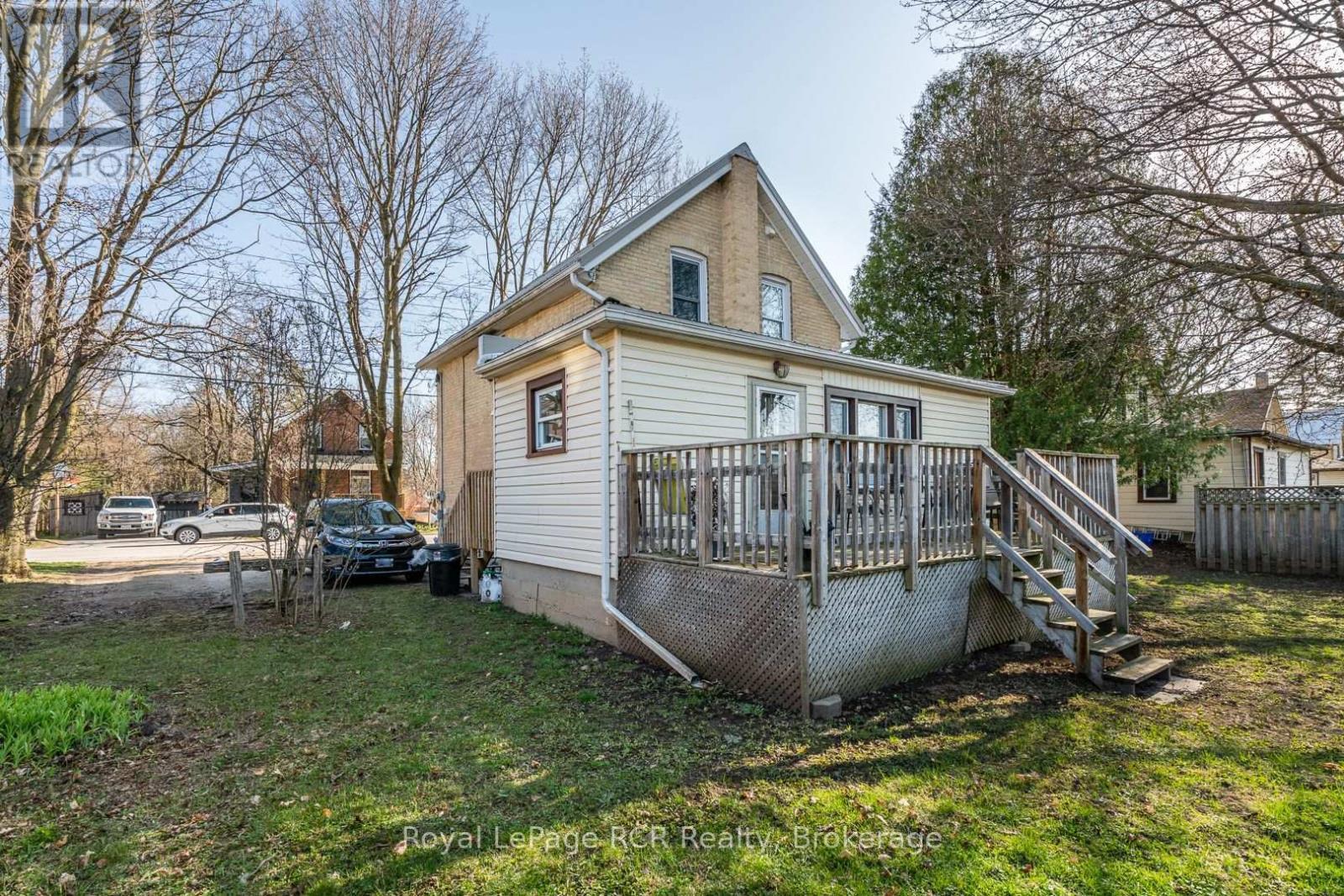 












134 9TH STREET

,
Hanover,




Ontario
N4N1K6

