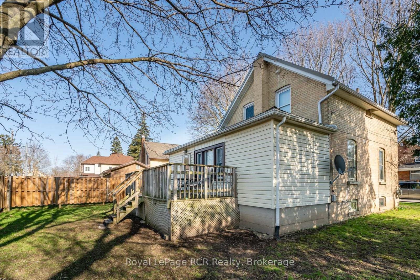 












134 9TH STREET

,
Hanover,




Ontario
N4N1K6

