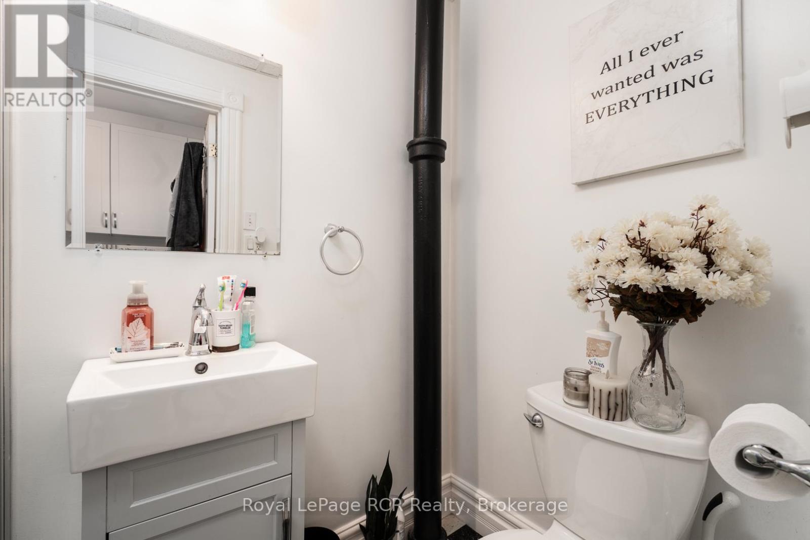 












134 9TH STREET

,
Hanover,




Ontario
N4N1K6

