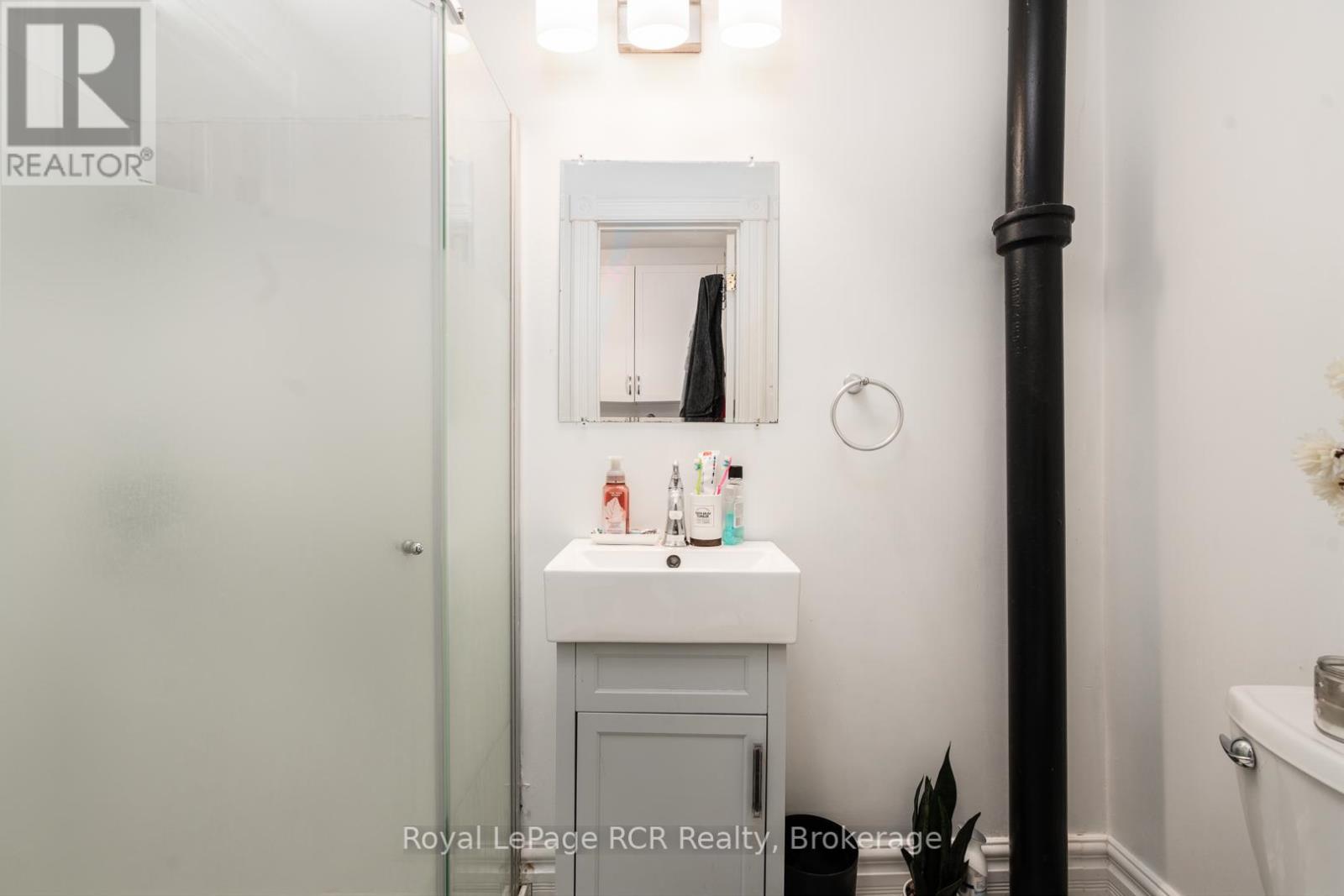 












134 9TH STREET

,
Hanover,




Ontario
N4N1K6

