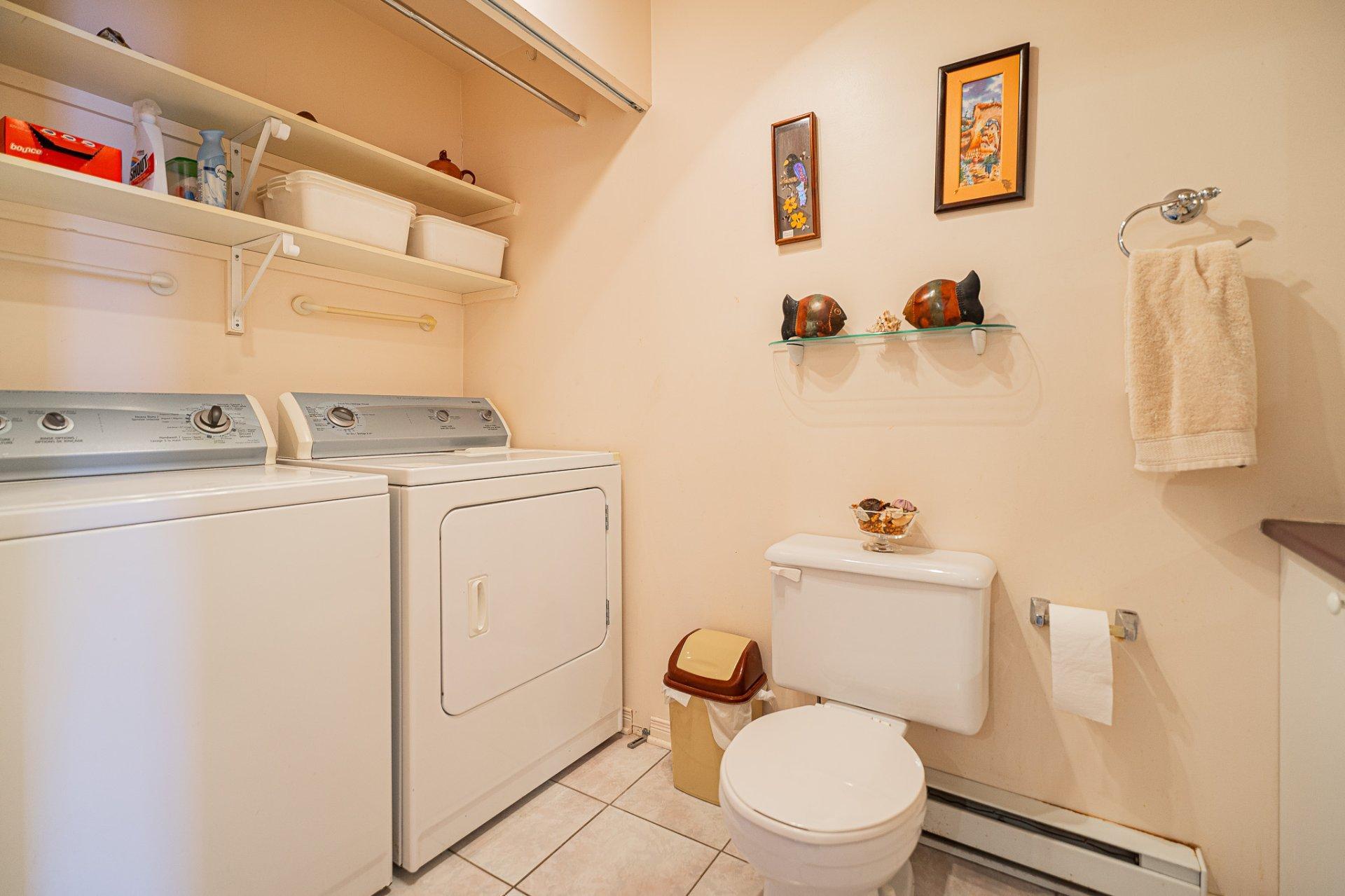 









3940


Rue Ovide

,
Brossard,




QC
J4Y2N2

