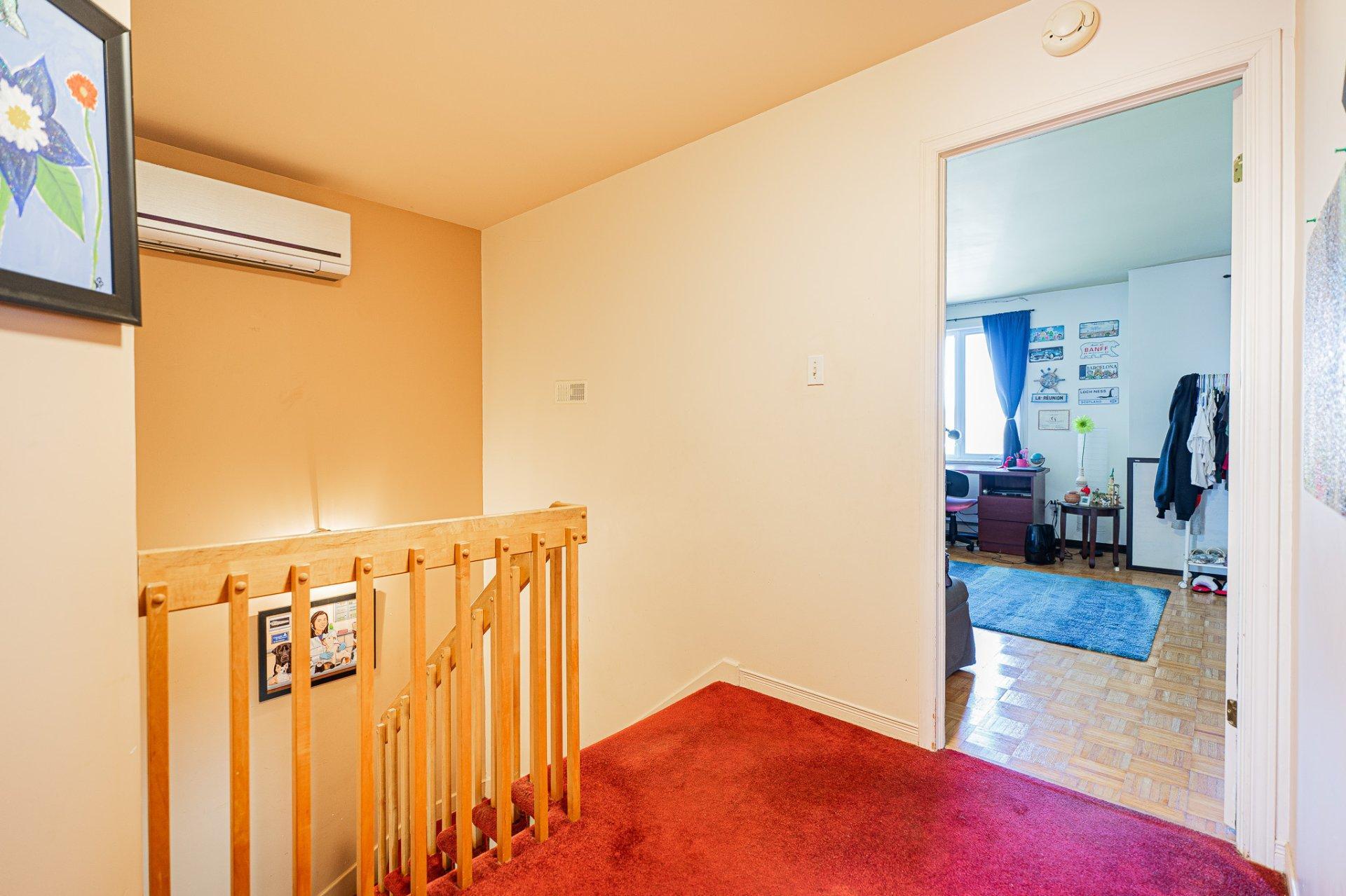 









3940


Rue Ovide

,
Brossard,




QC
J4Y2N2

