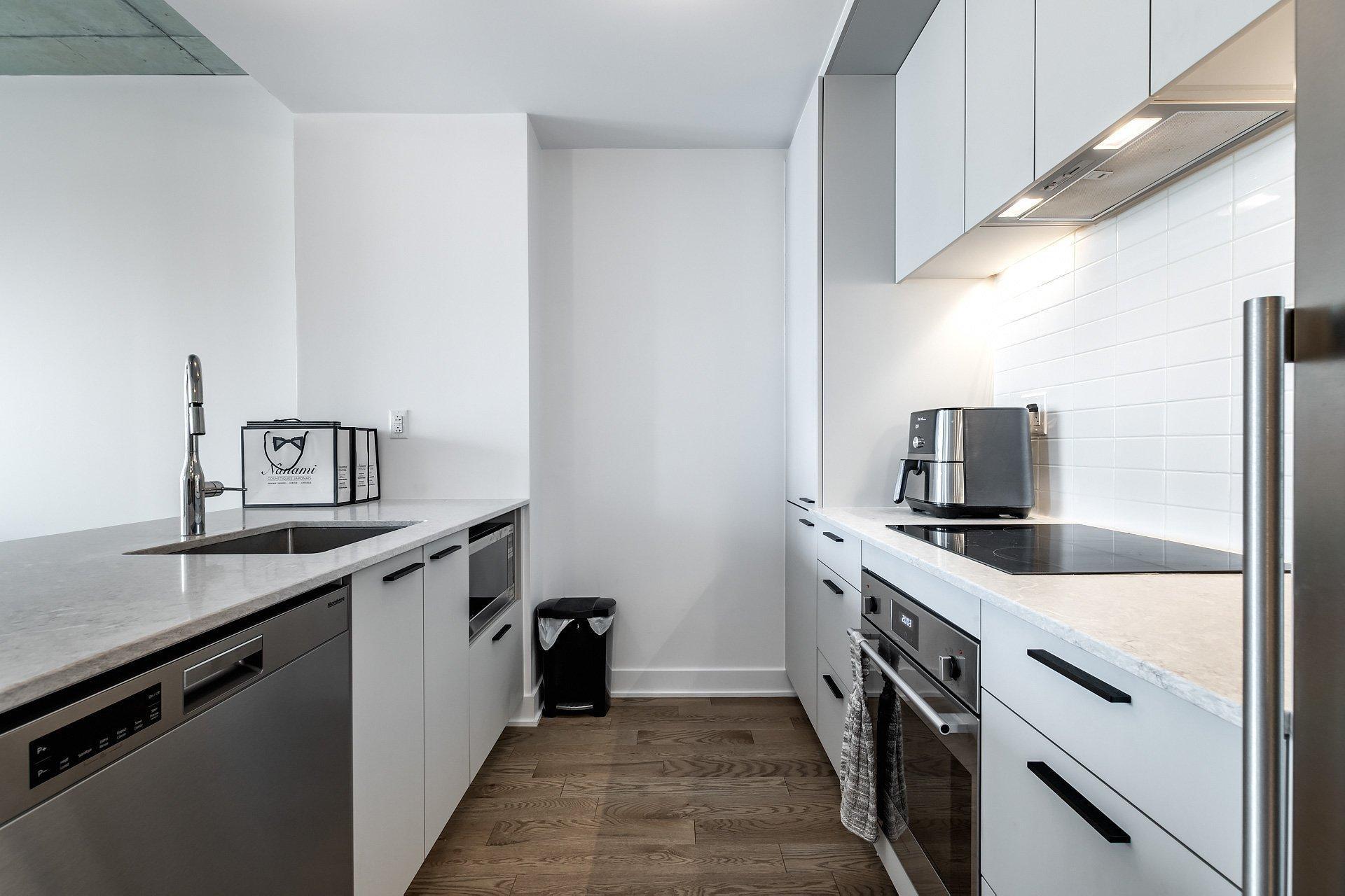 









1150


Boul. René-Lévesque E.

, 1117,
Montréal (Ville-Marie),




QC
H2L0J6

