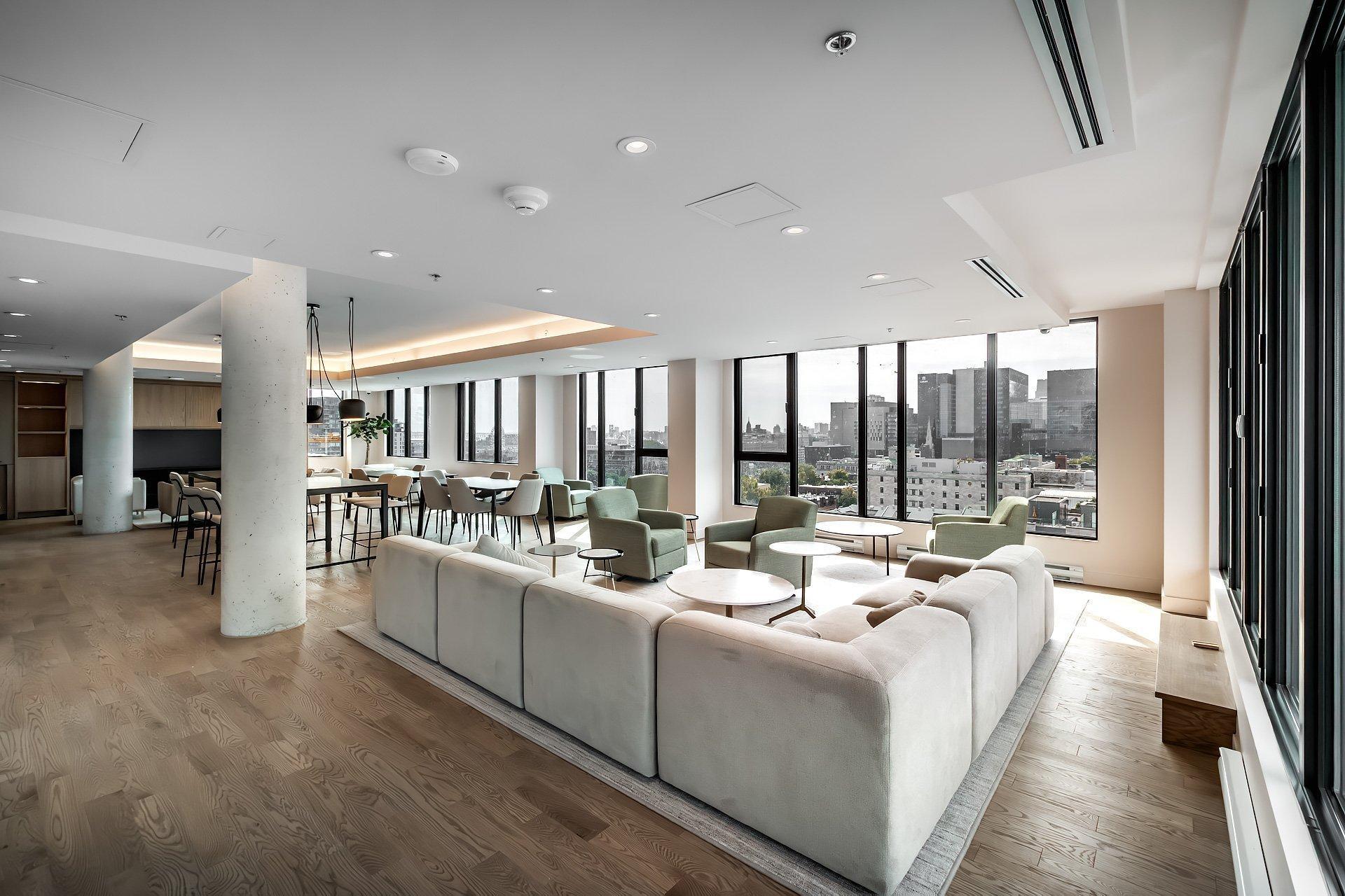 









1150


Boul. René-Lévesque E.

, 1117,
Montréal (Ville-Marie),




QC
H2L0J6

