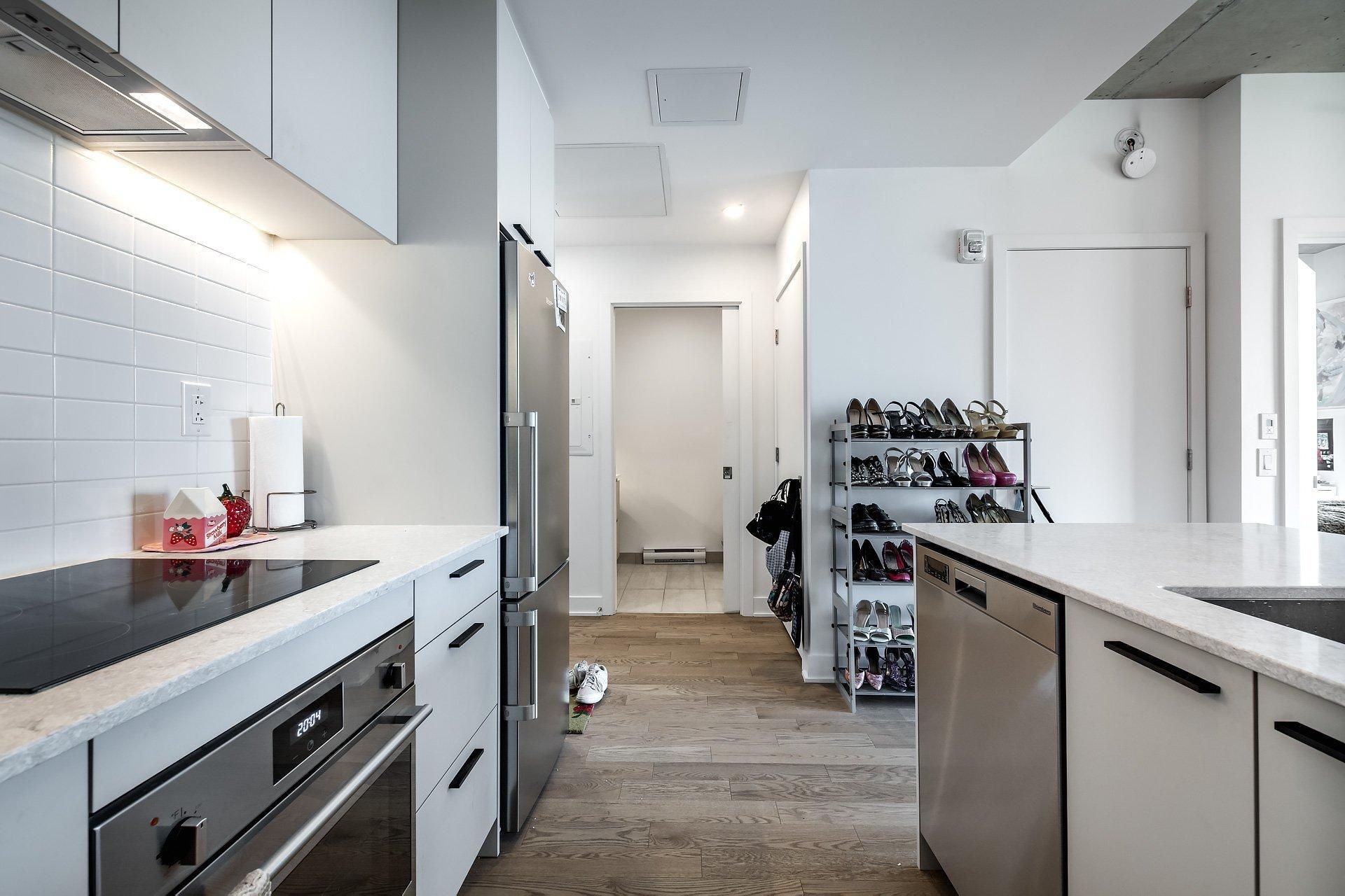 









1150


Boul. René-Lévesque E.

, 1117,
Montréal (Ville-Marie),




QC
H2L0J6

