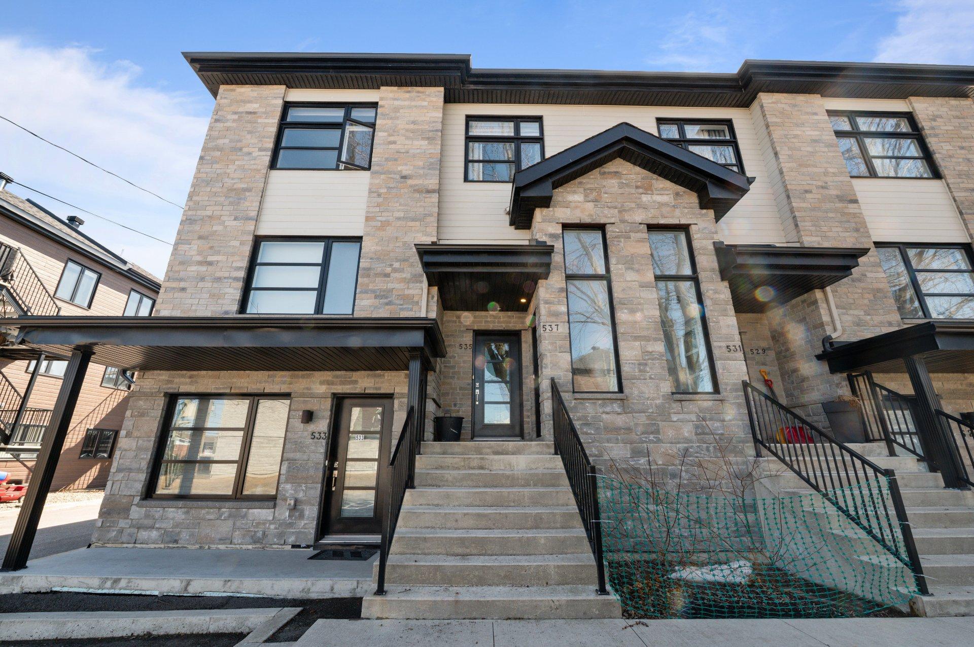 









537


Rue Séraphin-Bouc

,
Sainte-Anne-des-Plaines,




QC
J0N1H0

