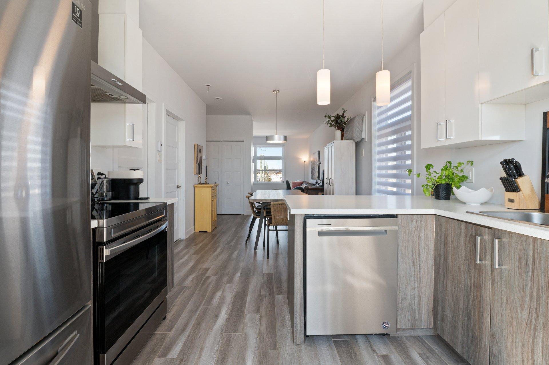 









537


Rue Séraphin-Bouc

,
Sainte-Anne-des-Plaines,




QC
J0N1H0

