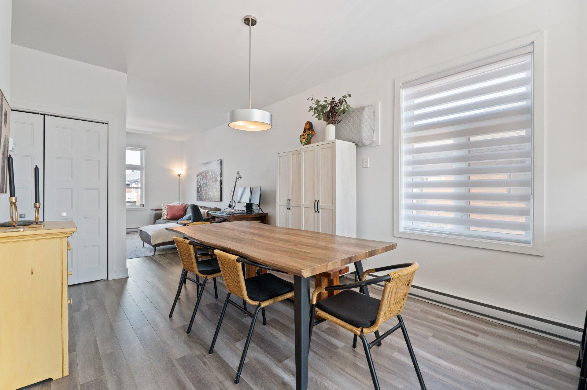 









537


Rue Séraphin-Bouc

,
Sainte-Anne-des-Plaines,




QC
J0N1H0

