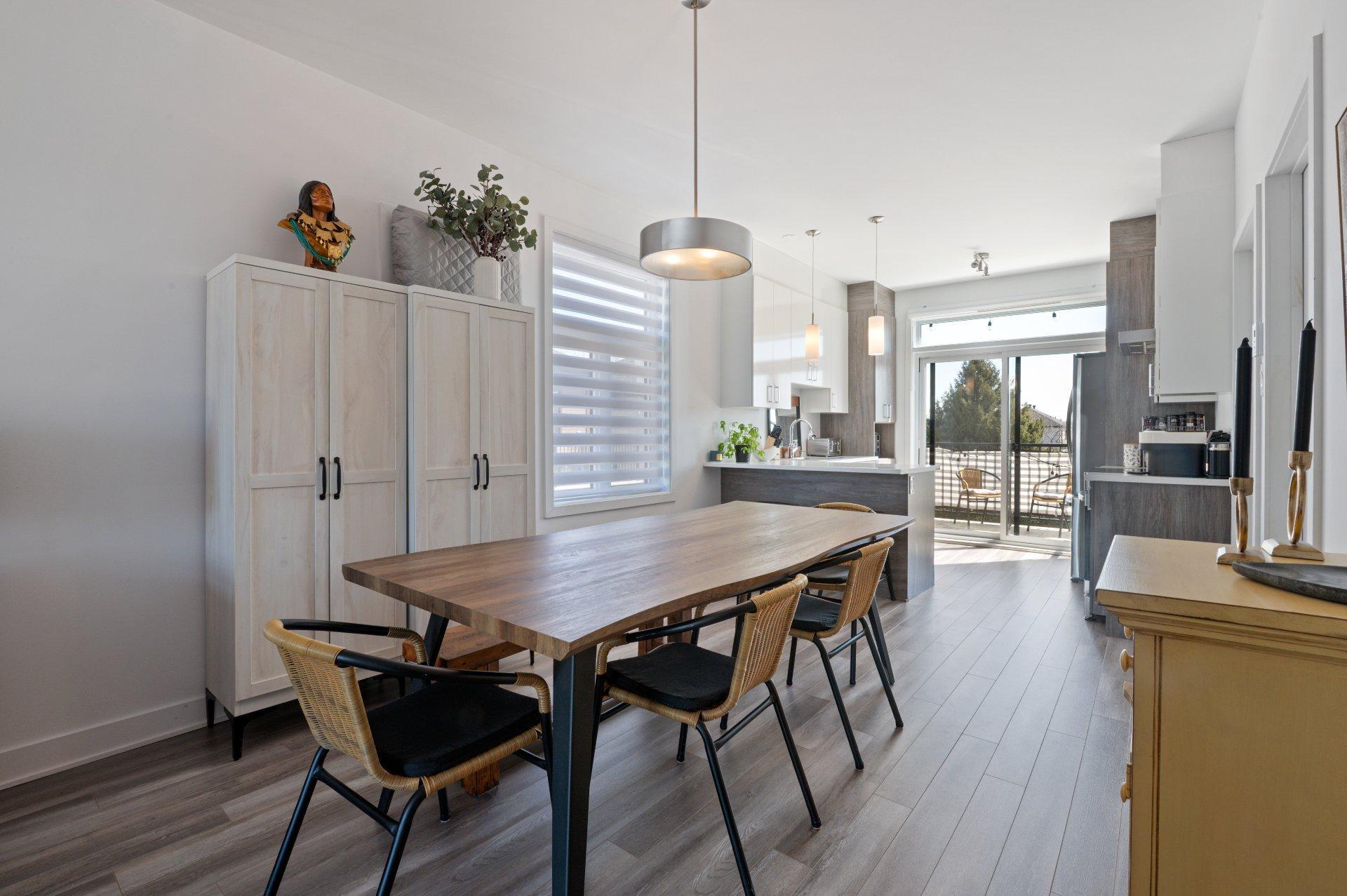









537


Rue Séraphin-Bouc

,
Sainte-Anne-des-Plaines,




QC
J0N1H0

