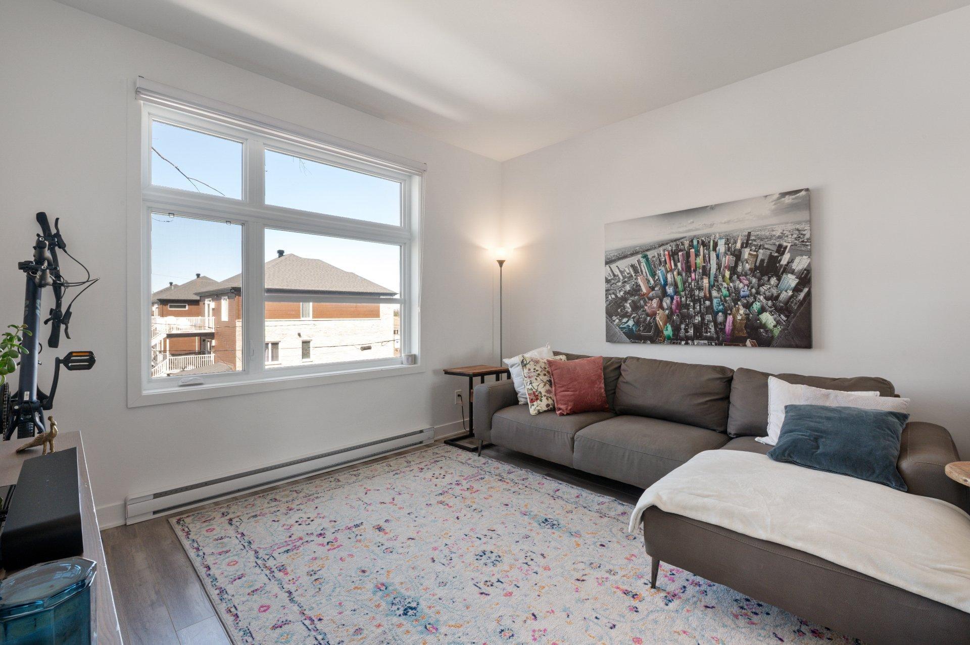 









537


Rue Séraphin-Bouc

,
Sainte-Anne-des-Plaines,




QC
J0N1H0

