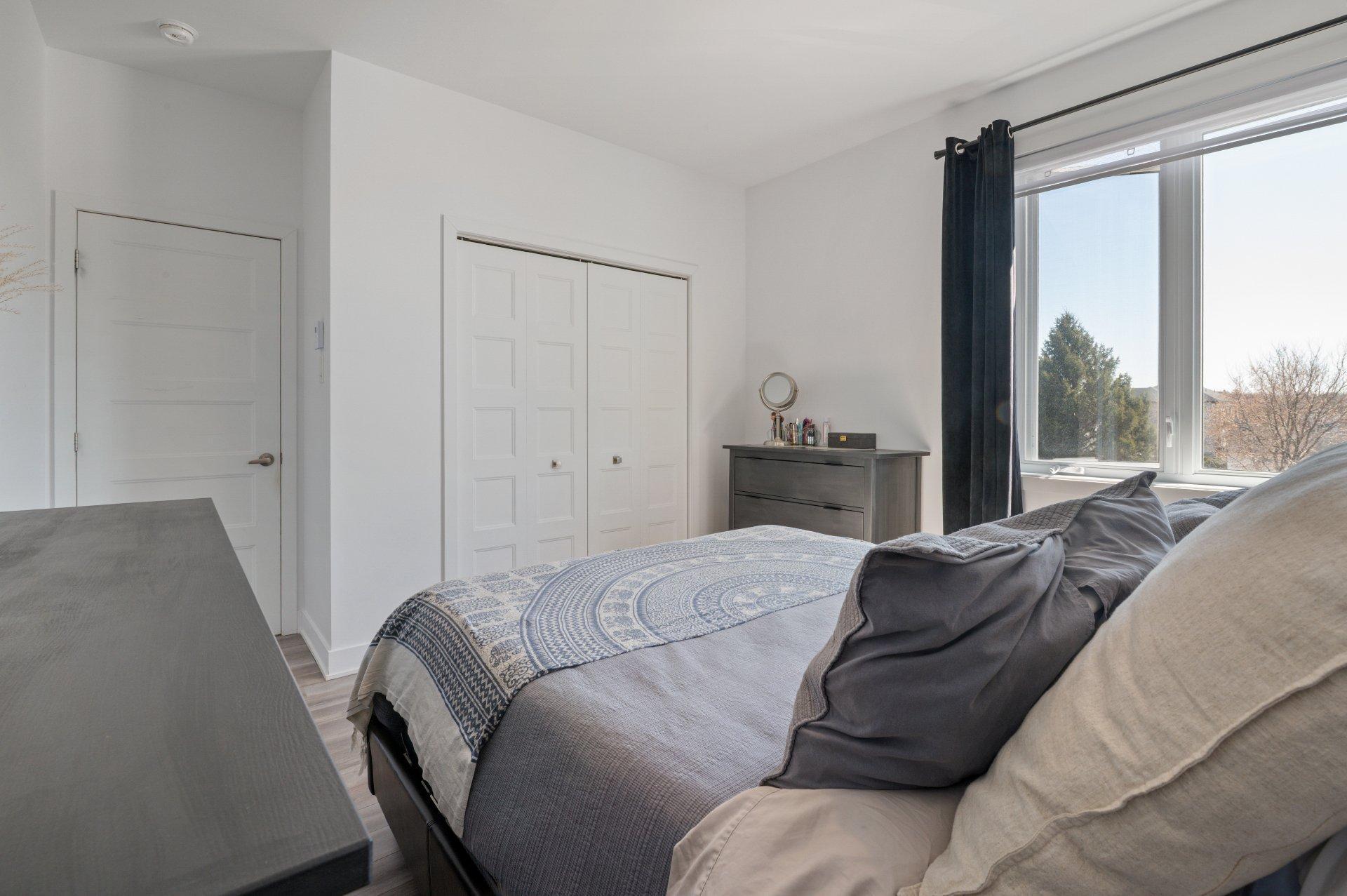 









537


Rue Séraphin-Bouc

,
Sainte-Anne-des-Plaines,




QC
J0N1H0

