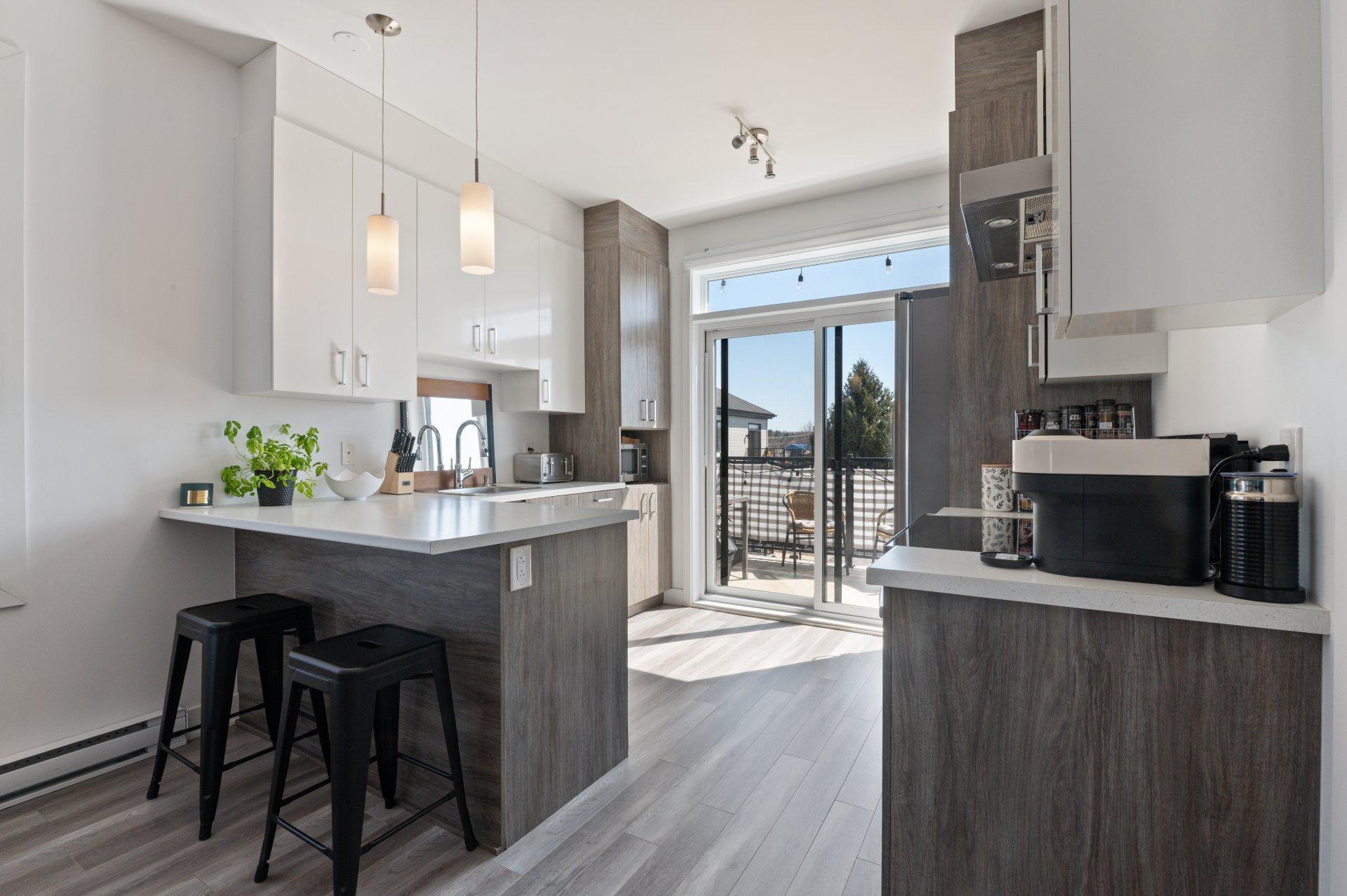 









537


Rue Séraphin-Bouc

,
Sainte-Anne-des-Plaines,




QC
J0N1H0

