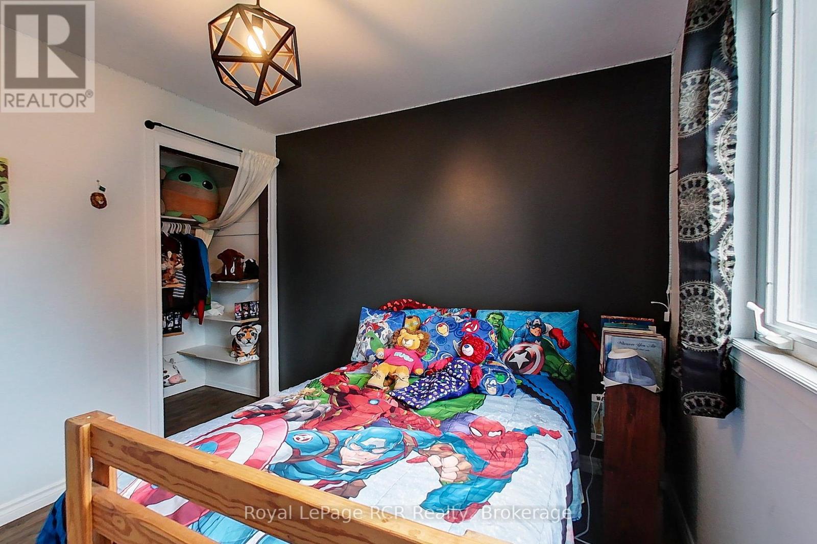 












8 WILLIAM STREET N

,
Huron-Kinloss,




Ontario
N0G2R0

