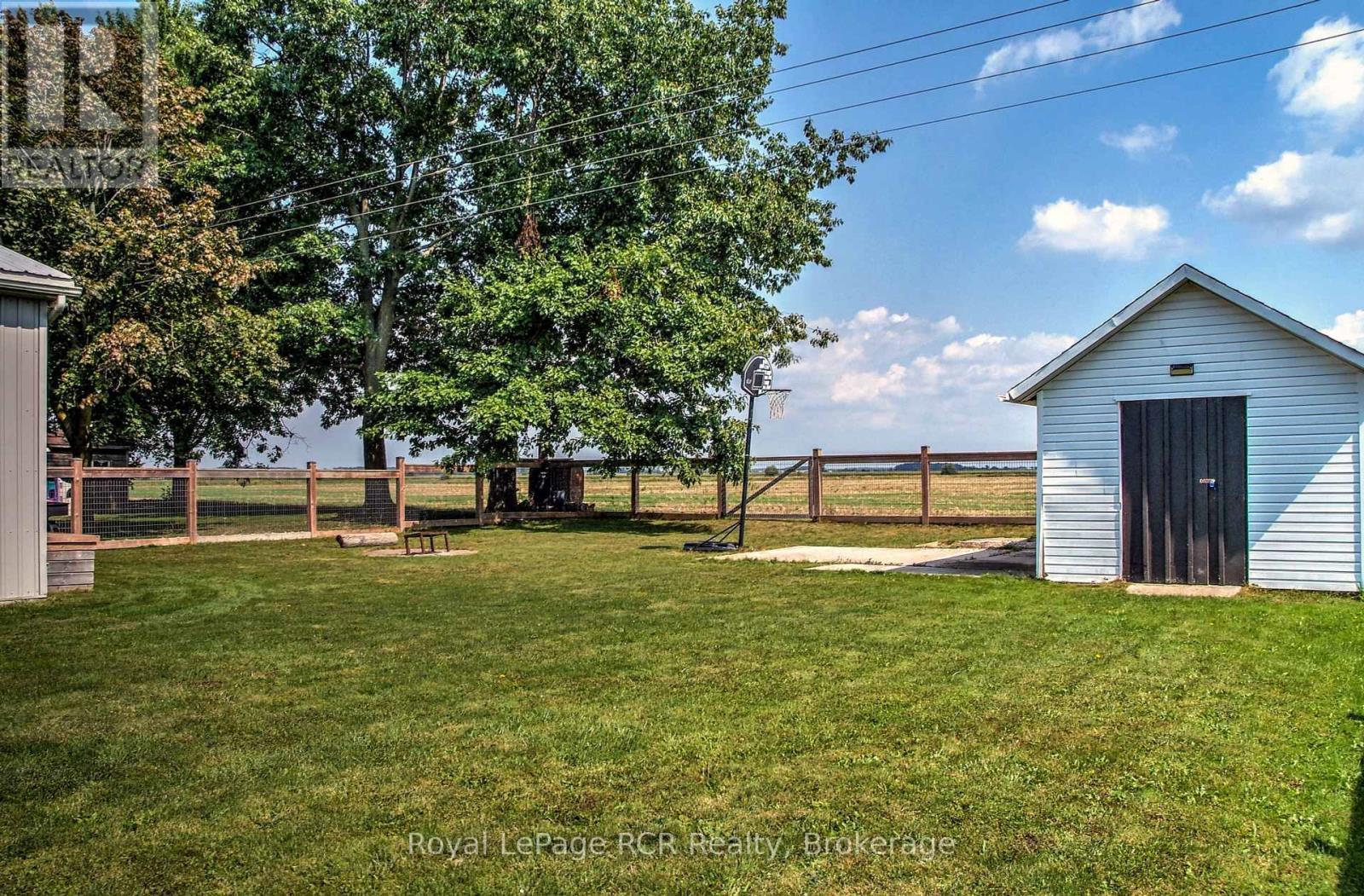 












8 WILLIAM STREET N

,
Huron-Kinloss,




Ontario
N0G2R0

