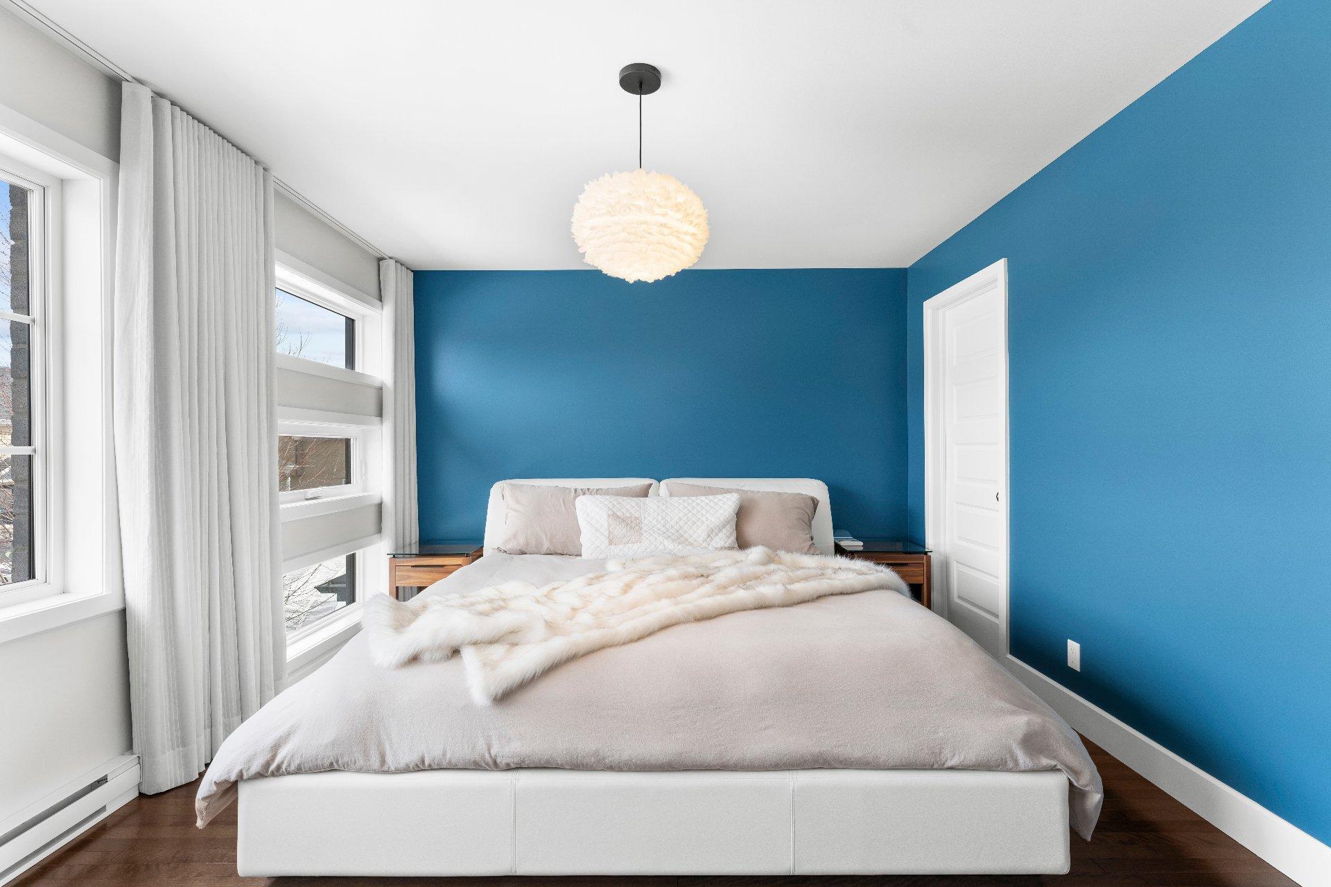 









1335


Rue Mansourati

,
Sherbrooke (Brompton/Rock Forest/Saint-Élie/Deauville),




QC
J1N0T3

