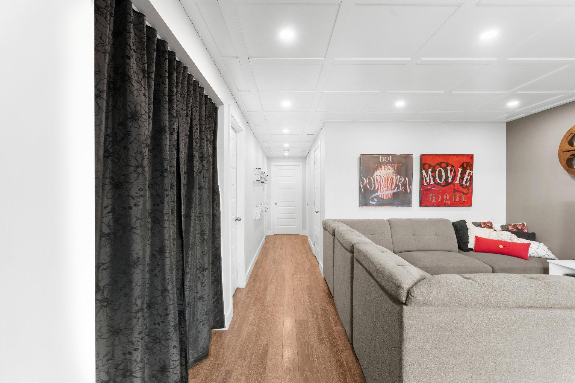 









1335


Rue Mansourati

,
Sherbrooke (Brompton/Rock Forest/Saint-Élie/Deauville),




QC
J1N0T3

