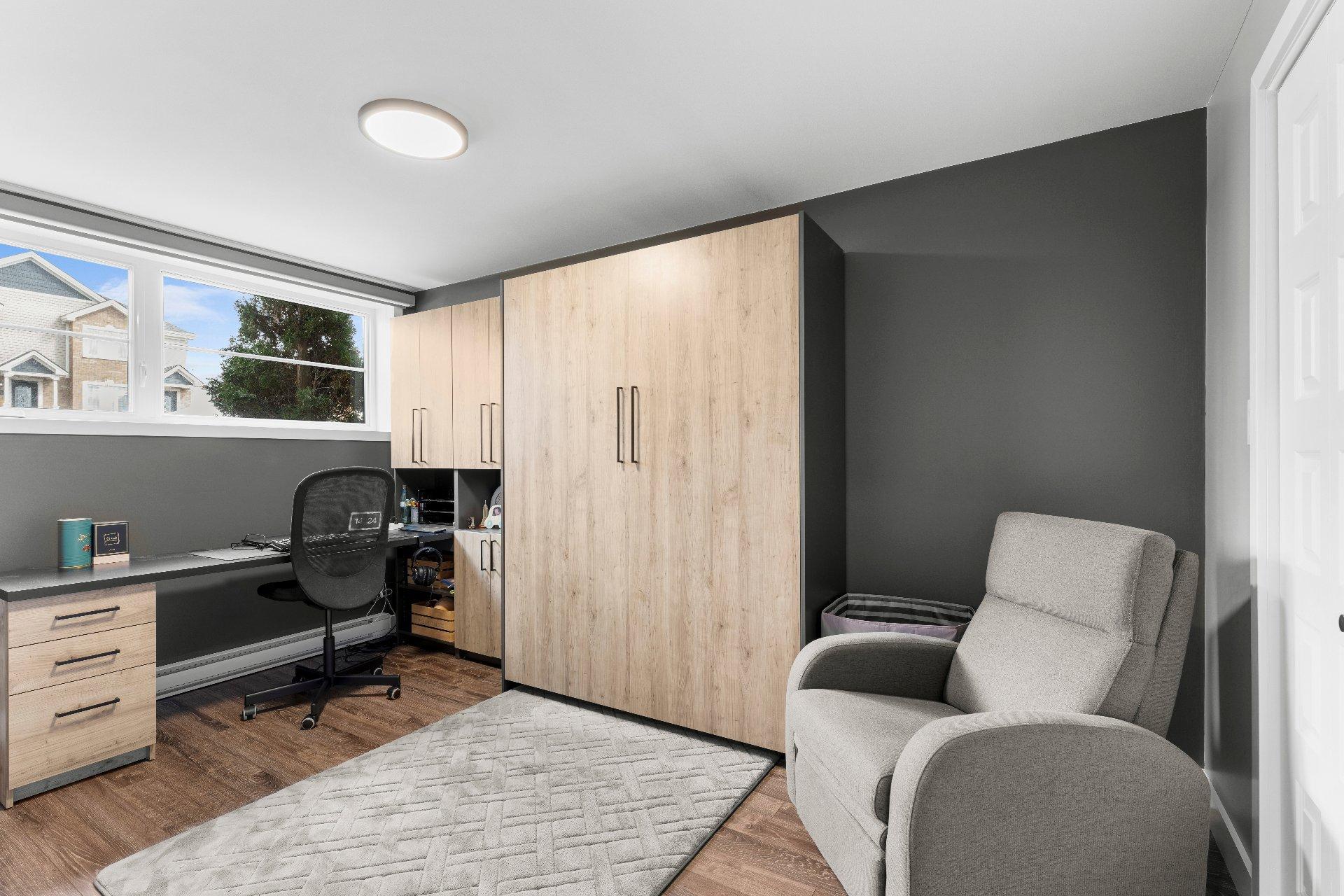 









1335


Rue Mansourati

,
Sherbrooke (Brompton/Rock Forest/Saint-Élie/Deauville),




QC
J1N0T3

