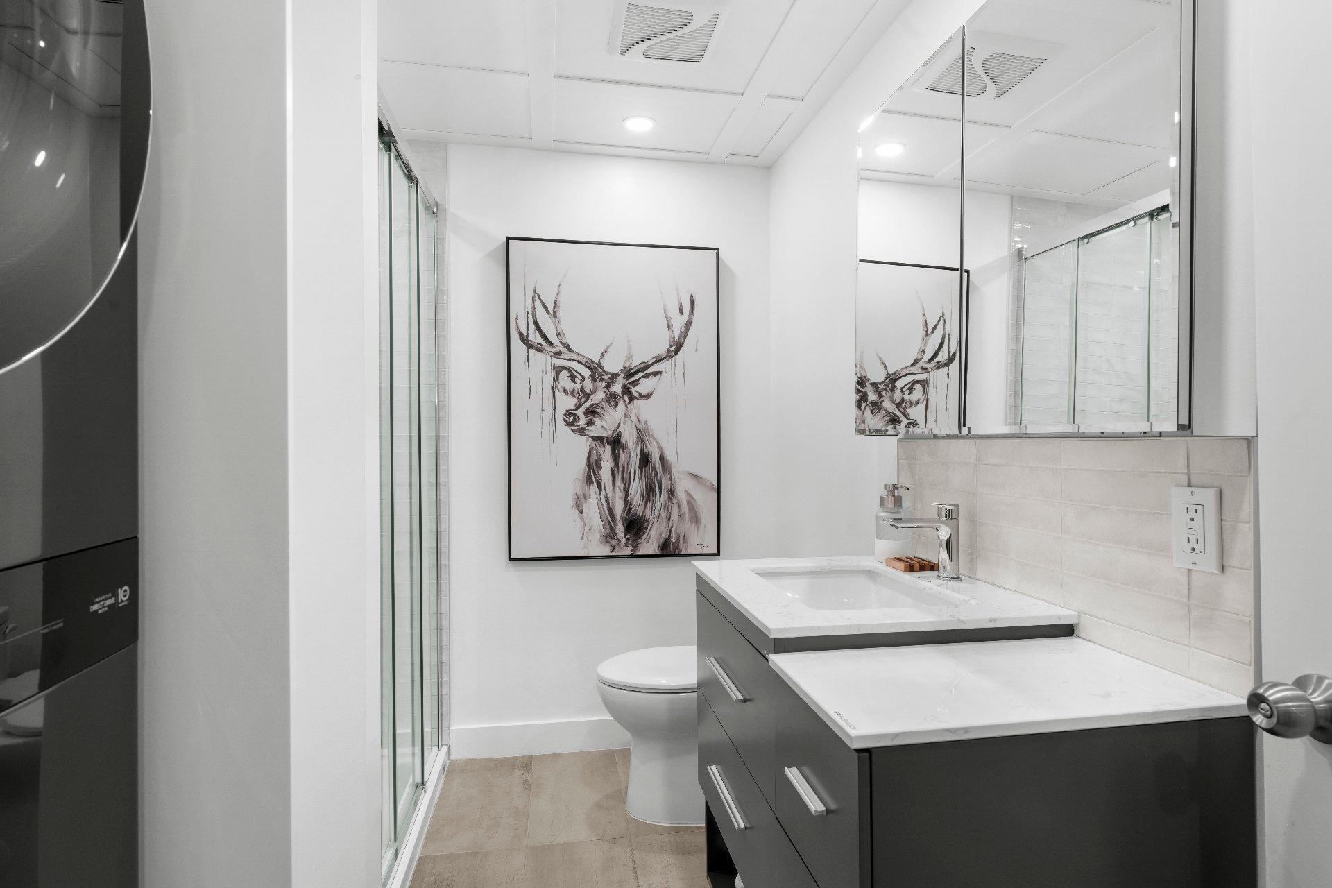 









1335


Rue Mansourati

,
Sherbrooke (Brompton/Rock Forest/Saint-Élie/Deauville),




QC
J1N0T3

