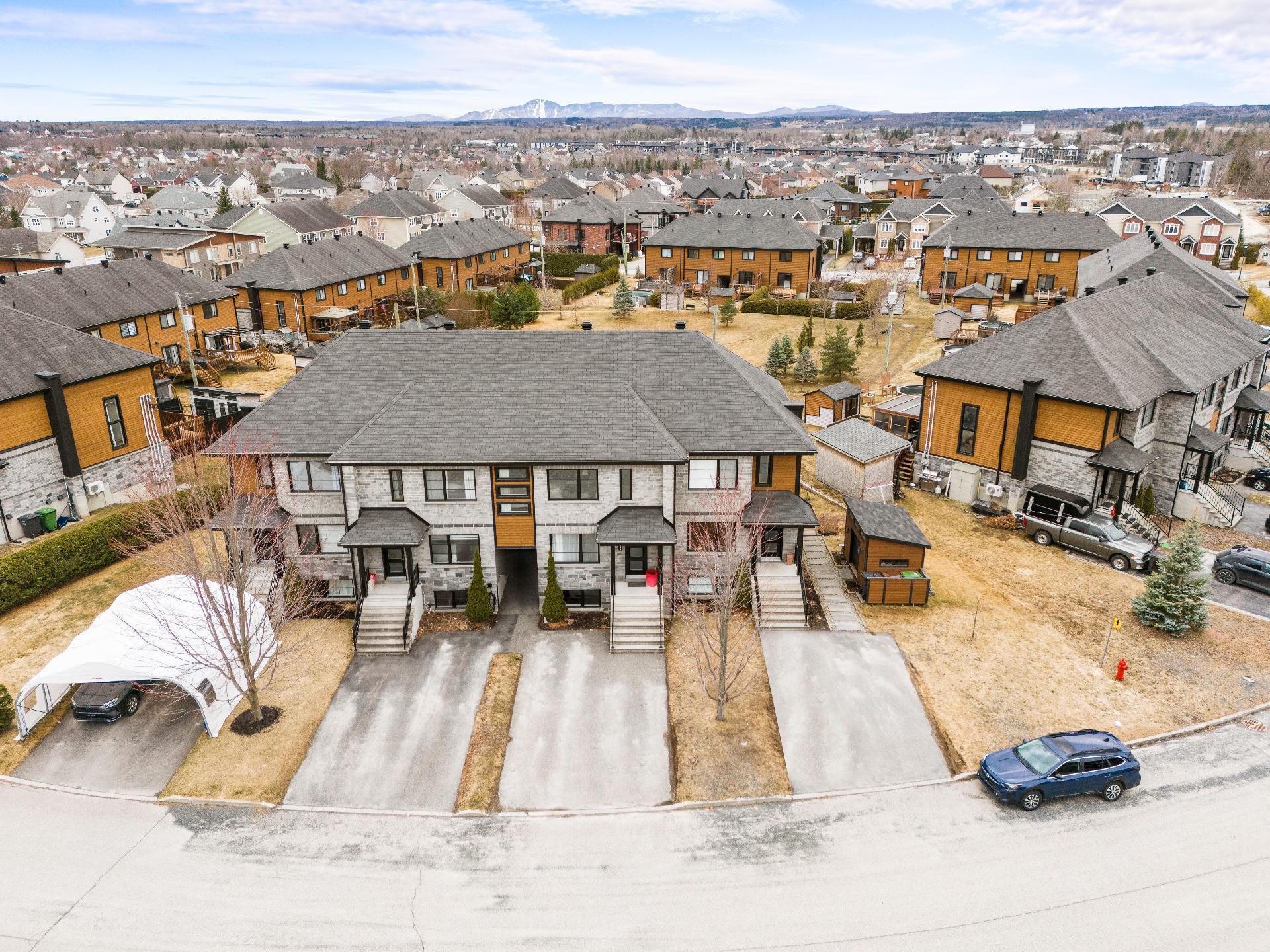 









1335


Rue Mansourati

,
Sherbrooke (Brompton/Rock Forest/Saint-Élie/Deauville),




QC
J1N0T3

