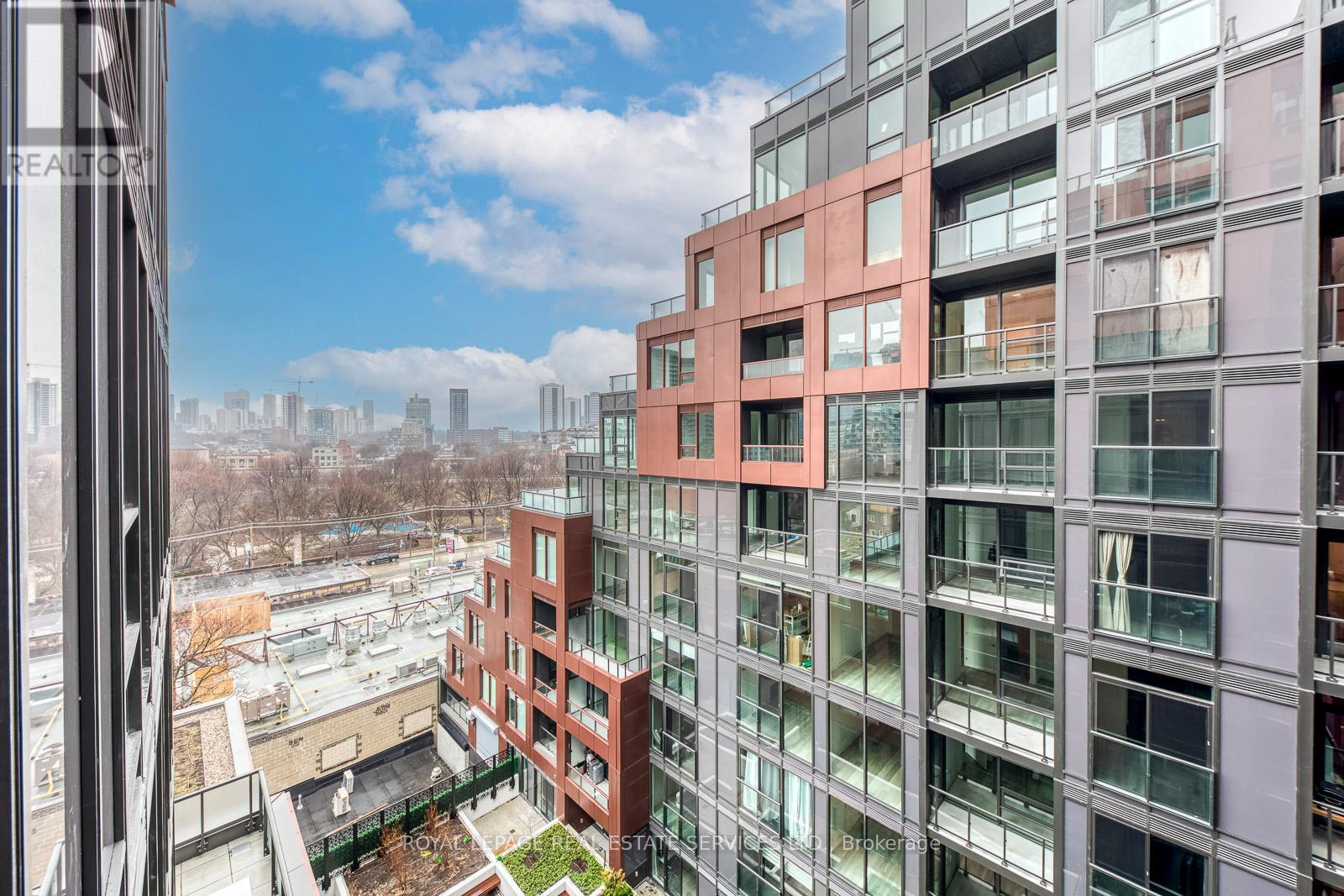












828 - 28 EASTERN AVENUE

,
Toronto,




Ontario
M5A0Y2

