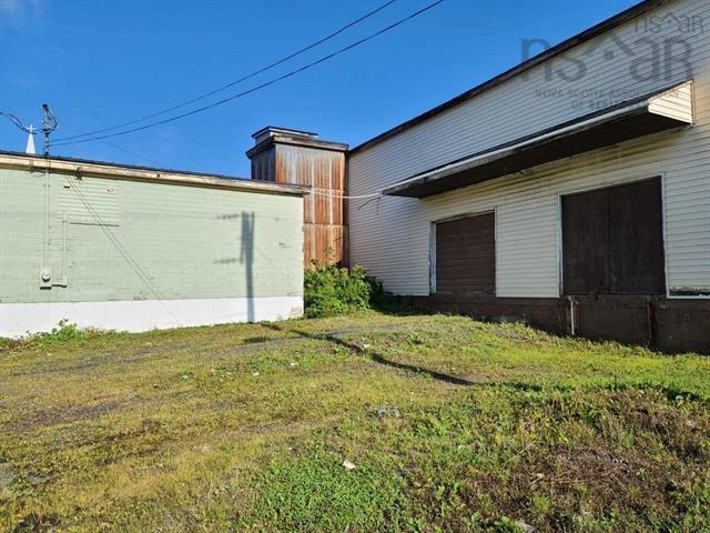 












323 Frederick Street

,
New Glasgow,




NS
B2H 3N9

