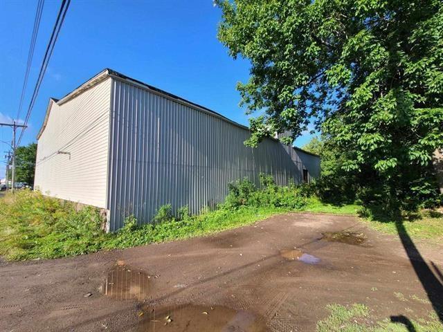 












323 Frederick Street

,
New Glasgow,




NS
B2H 3N9


